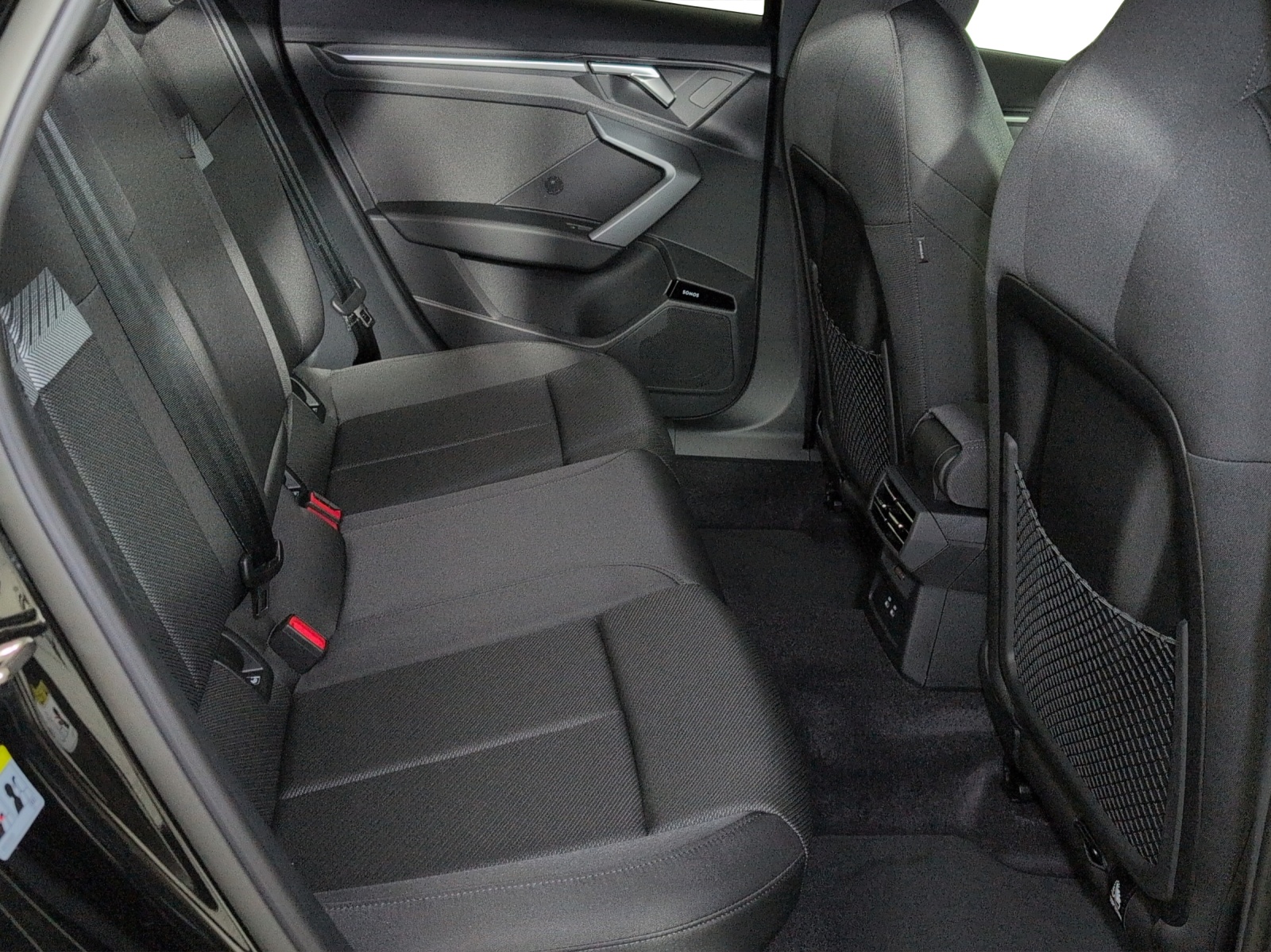 AUDI A3 Sportback TFSI 110 kW Attraction S tronic-image-8
