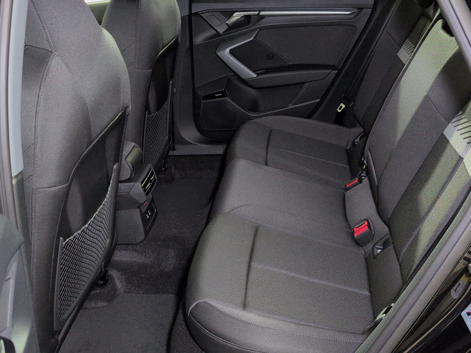 AUDI A3 Sportback TFSI 110 kW Attraction S tronic-image-7