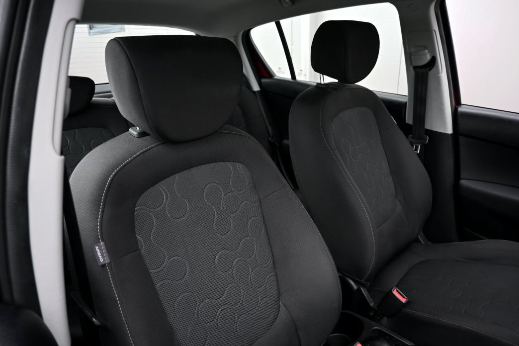 HYUNDAI i20 1.4 Style Automatic-image-5