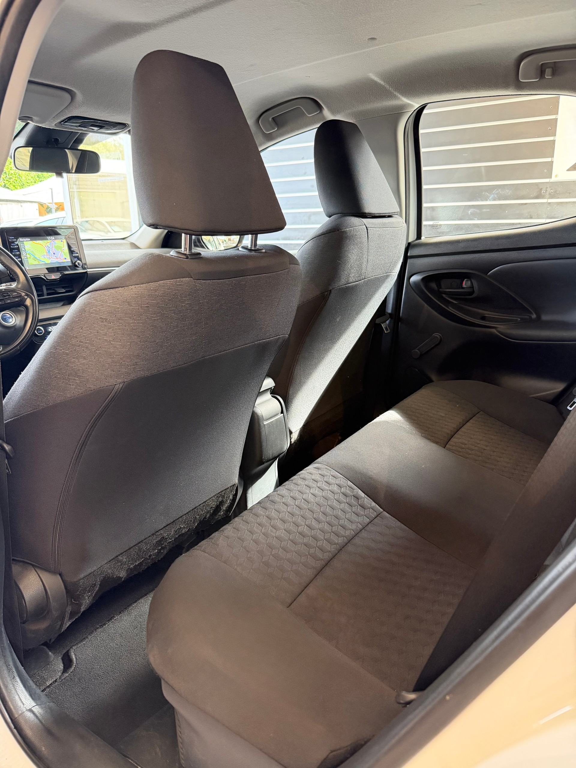 TOYOTA Yaris 1.5 VVT-i HSD Comfort-image-7