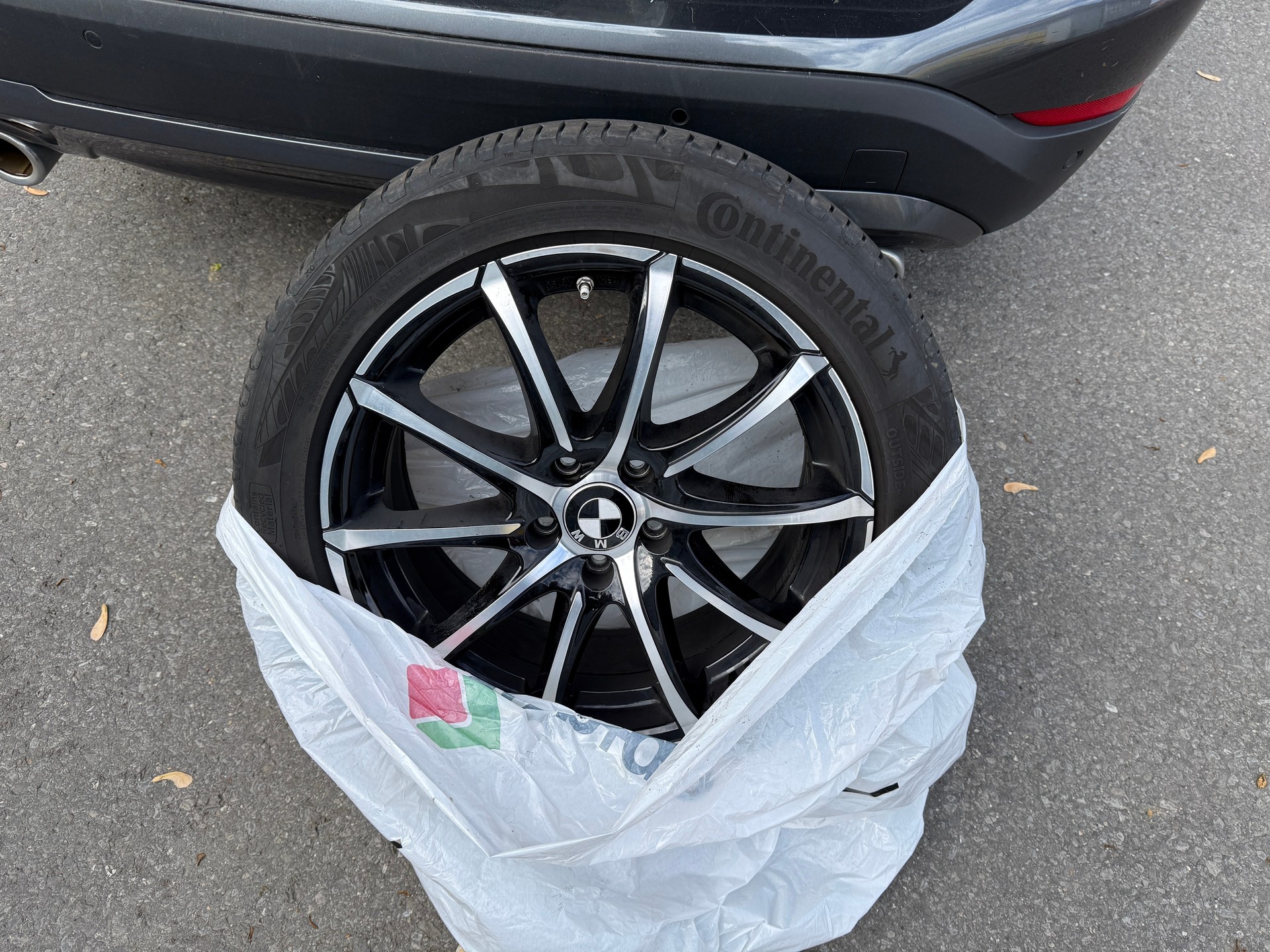 BMW X1 xDrive 20i Essential Edition Steptronic-image-8