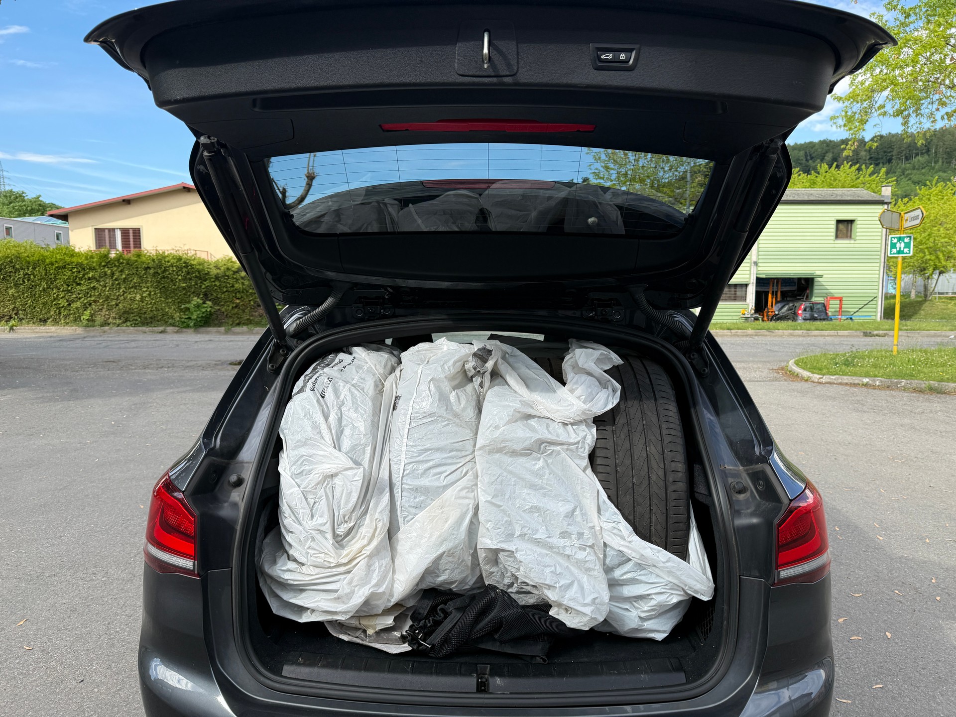 BMW X1 xDrive 20i Essential Edition Steptronic-image-7
