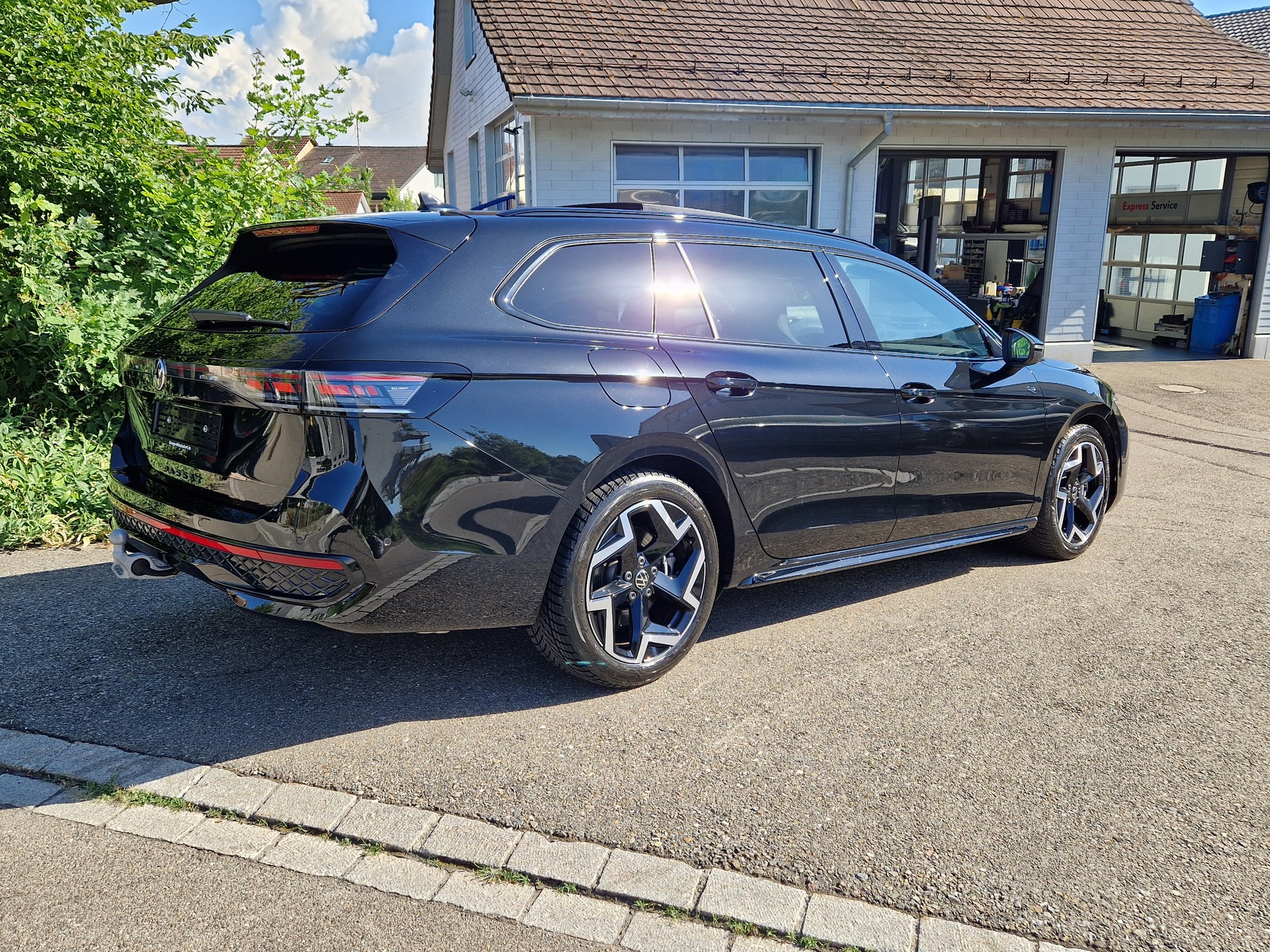 VW Passat Variant 2.0 TSI evo4 R-Line 4 Motion DSG 5 Jahre 100tkm VW Werksgarantie-image-4