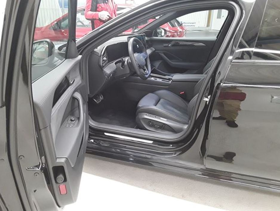 VW Passat Variant 2.0 TSI evo4 R-Line 4 Motion DSG 5 Jahre 100tkm VW Werksgarantie-image-6