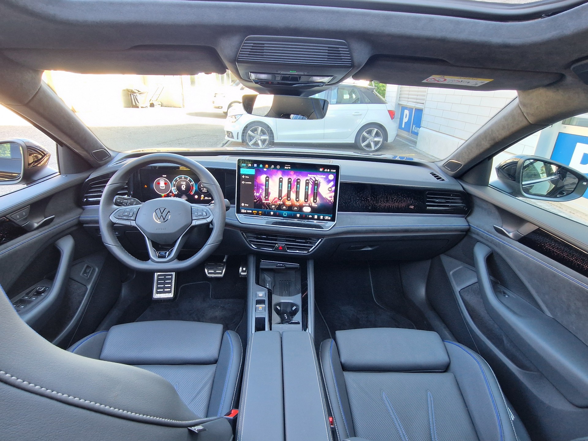 VW Passat Variant 2.0 TSI evo4 R-Line 4 Motion DSG 5 Jahre 100tkm VW Werksgarantie-image-7
