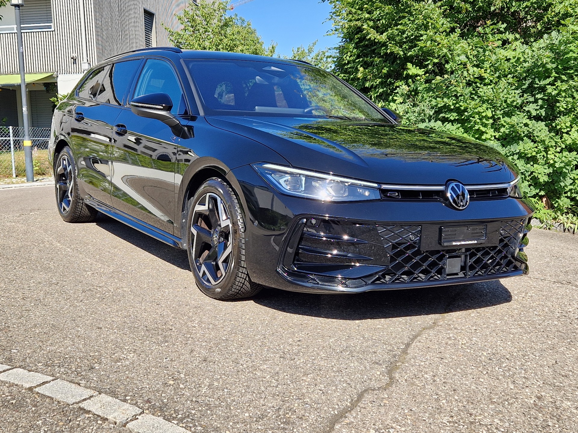 VW Passat Variant 2.0 TSI evo4 R-Line 4 Motion DSG 5 Jahre 100tkm VW Werksgarantie-image-0