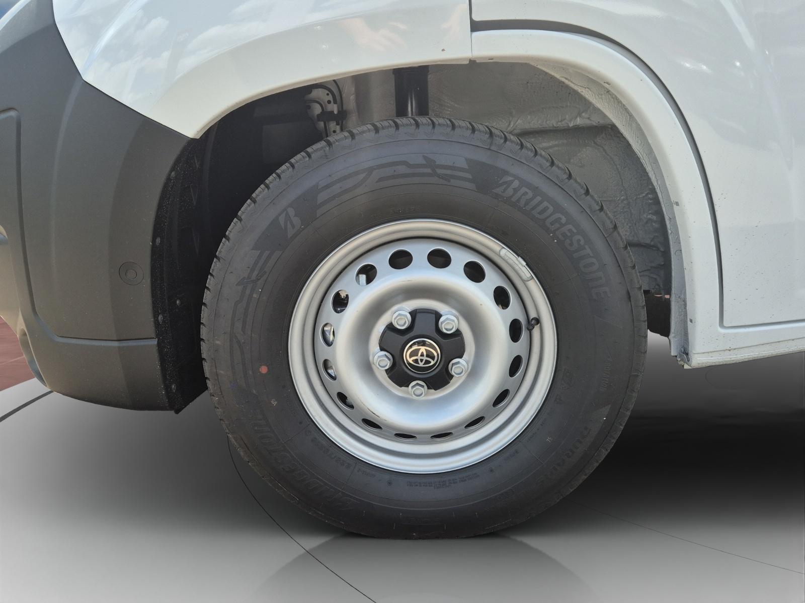 TOYOTA PROACE MAX Van 3.5 L2H2 2.2 D Advanced-image-9