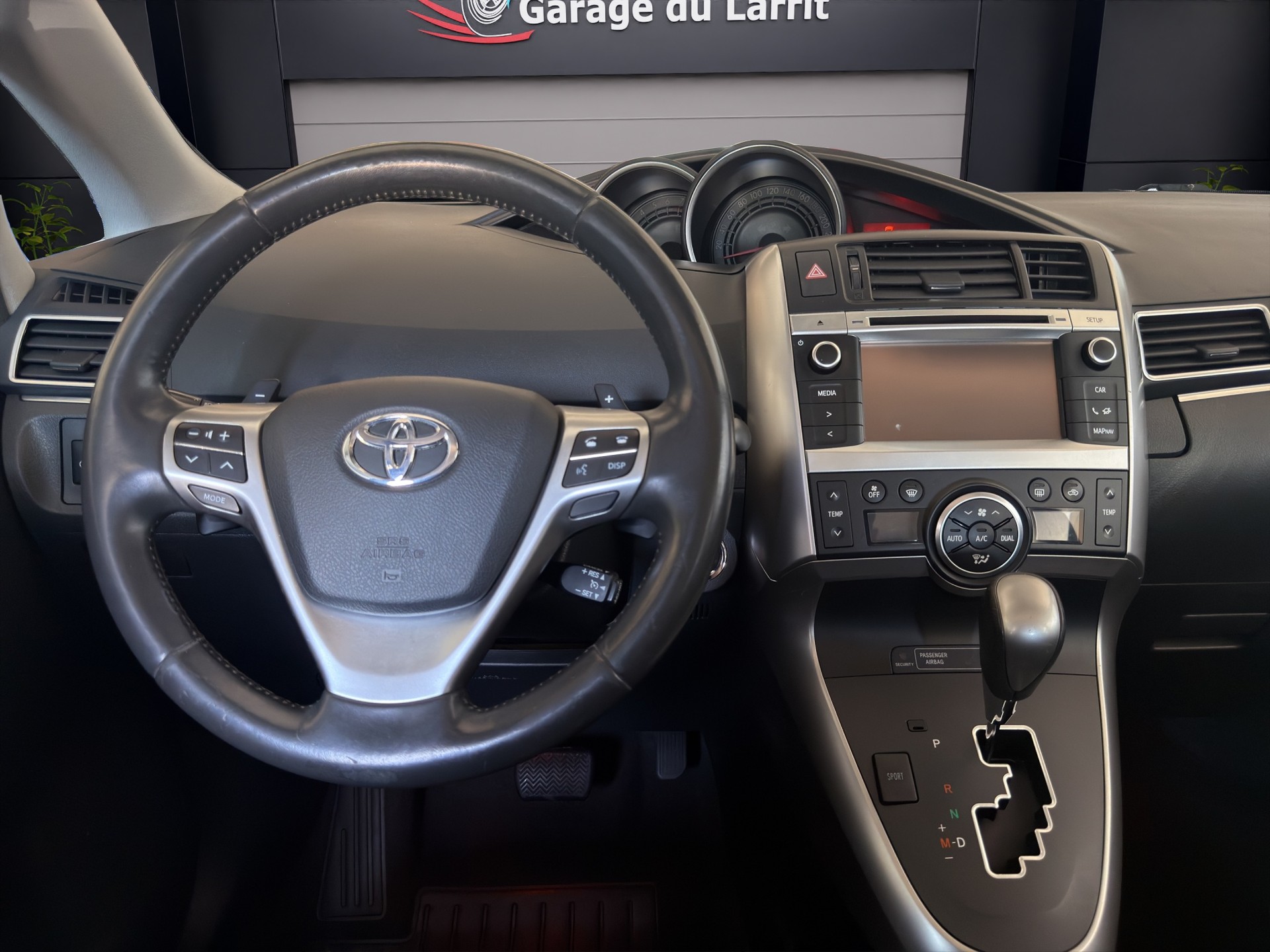 TOYOTA Verso 1.8 Sol Multidrive S-image-8