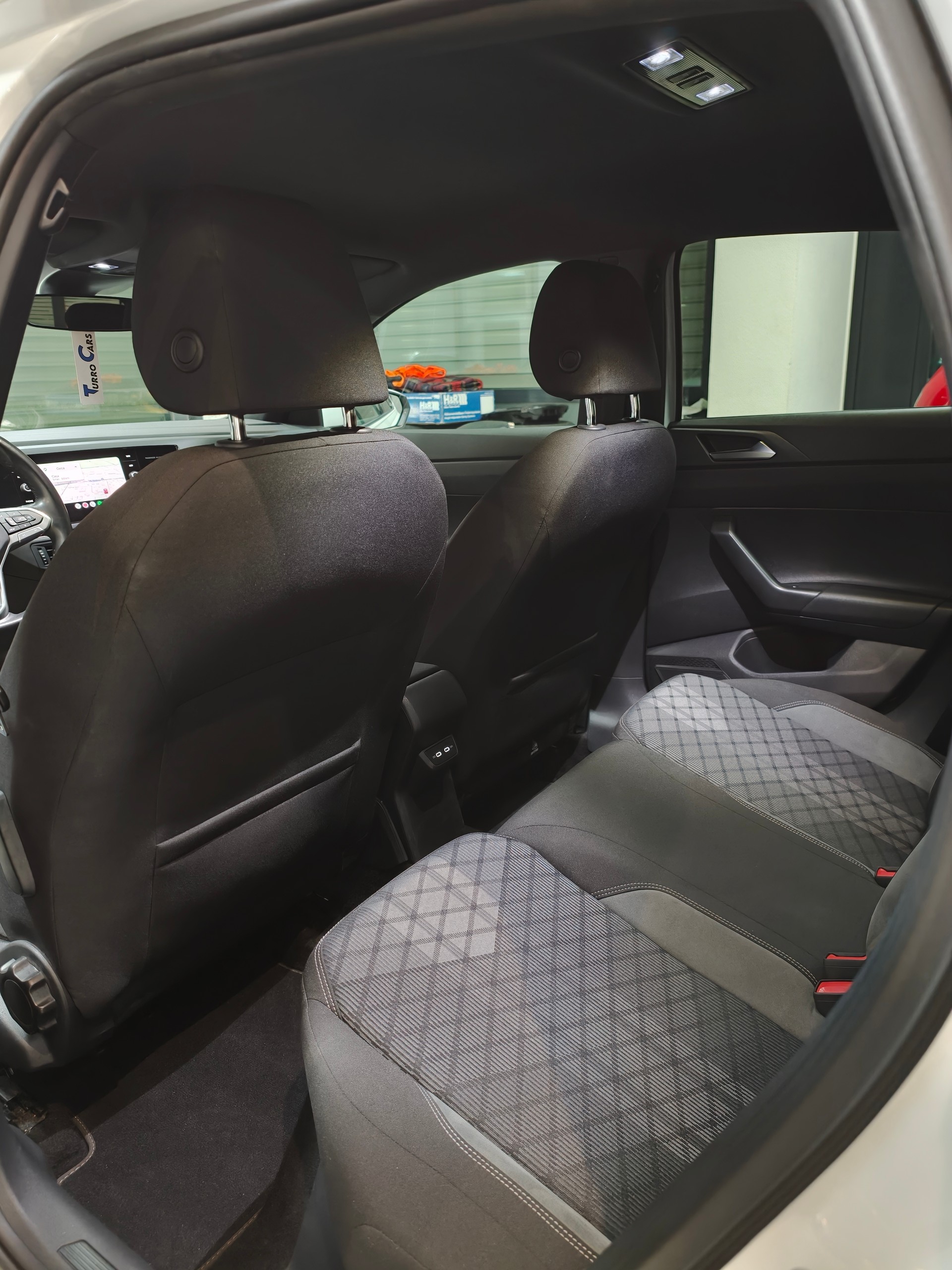 VW Polo 1.0 TSI R-Line DSG-image-9