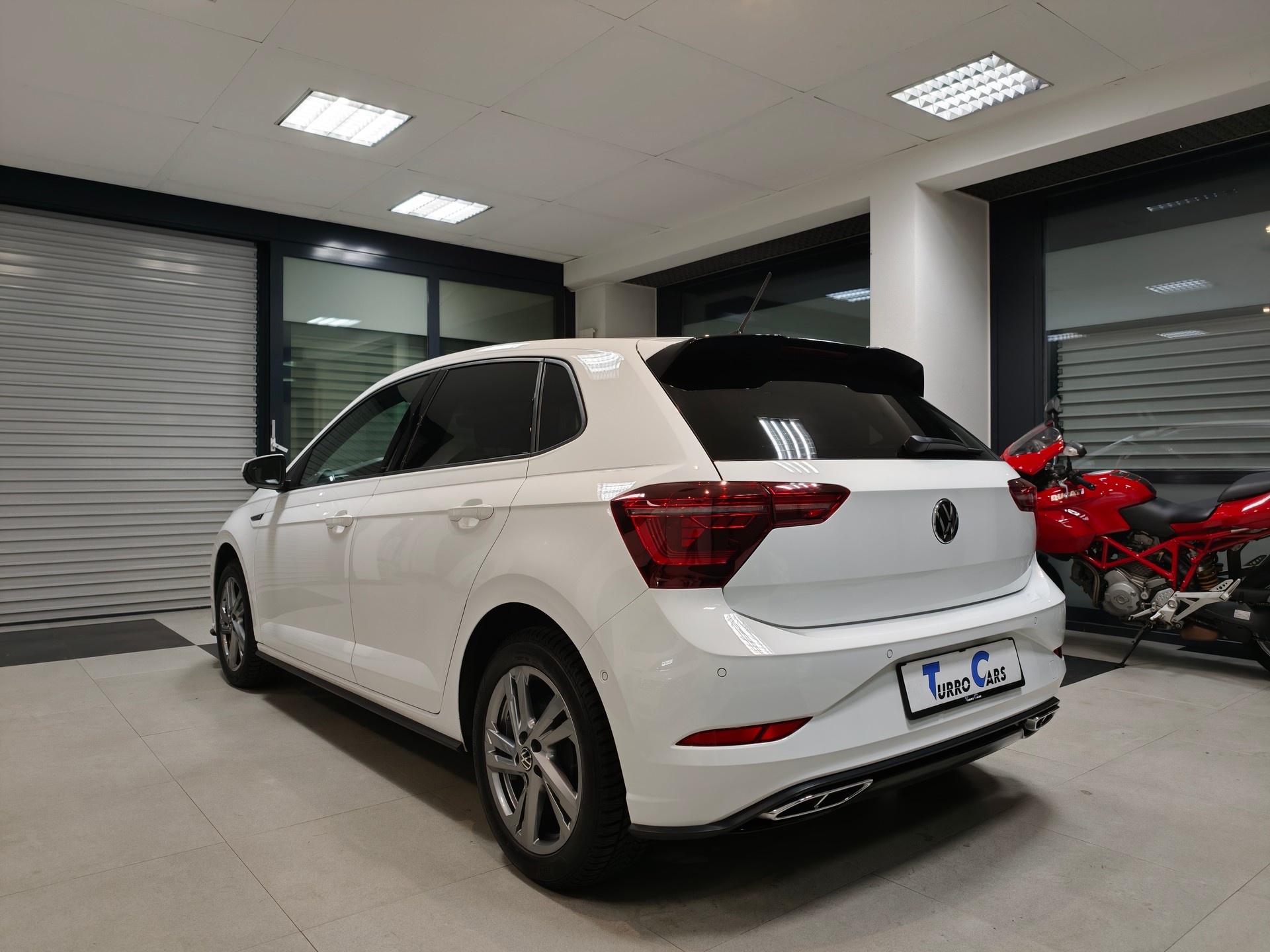 VW Polo 1.0 TSI R-Line DSG-image-4