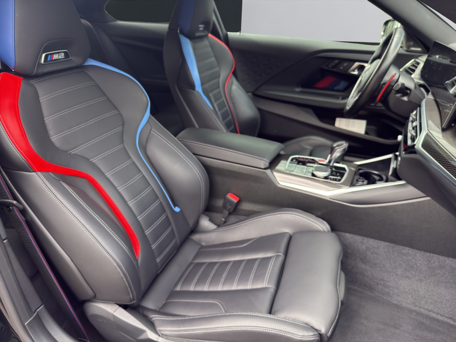 BMW M2 Coupé-image-13