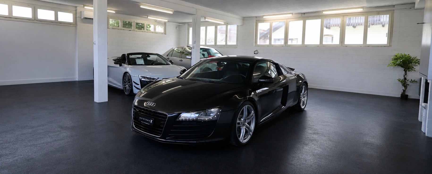 AUDI R8 Coupé 4.2 FSI V8 quattro-image-0