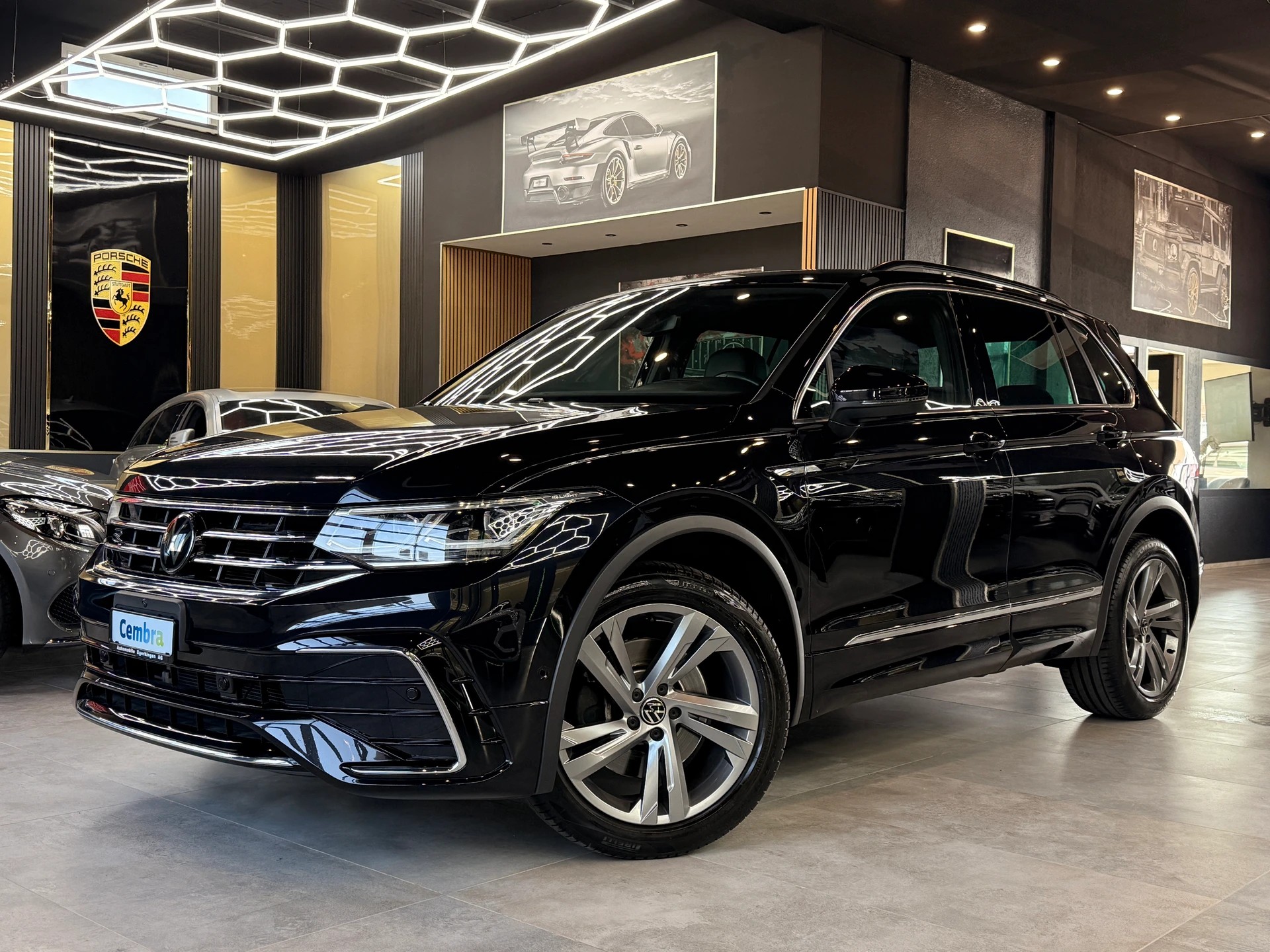 VW Tiguan 2.0TSI R-Line 4Motion DSG-image-0