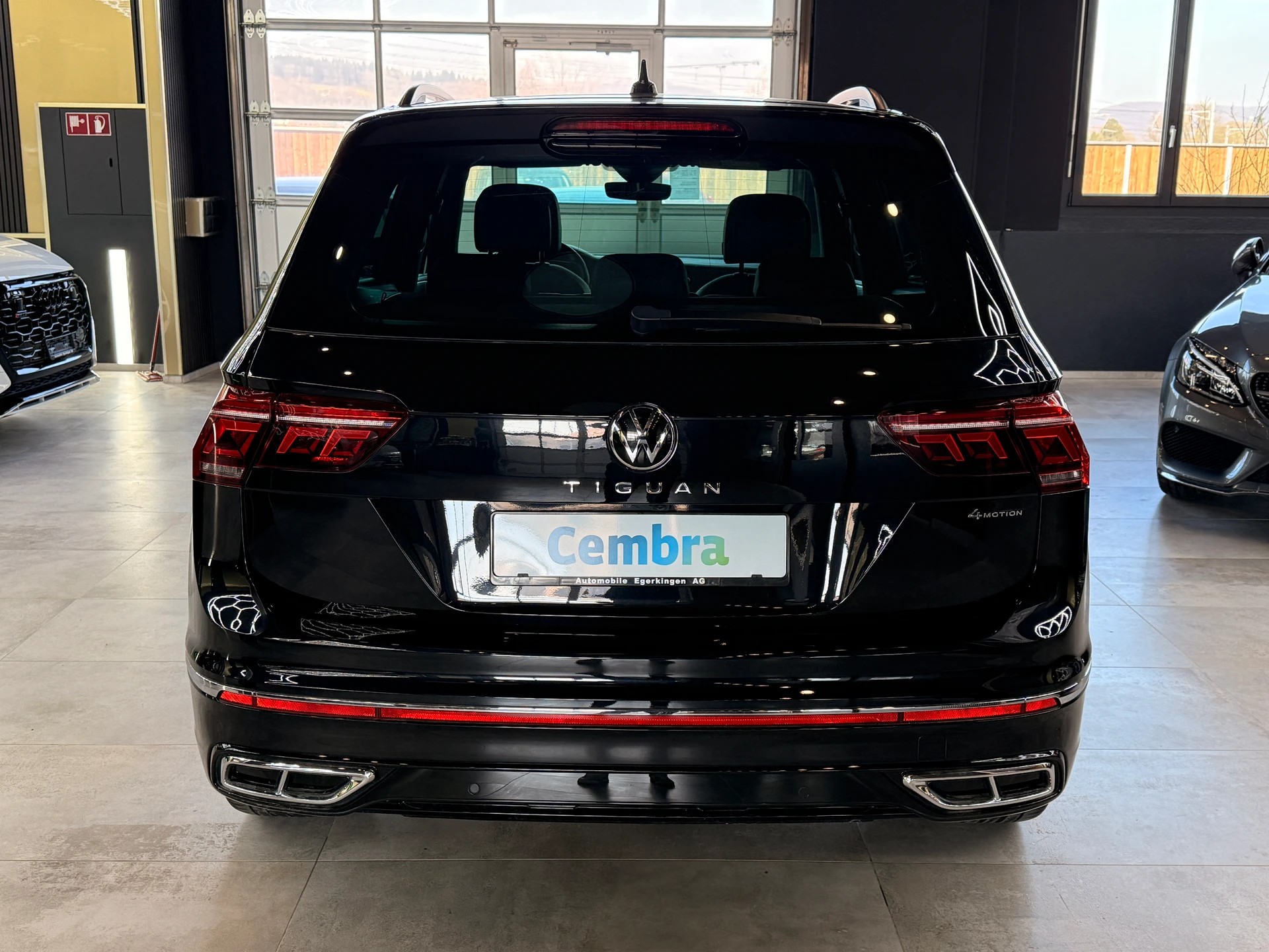 VW Tiguan 2.0TSI R-Line 4Motion DSG-image-5