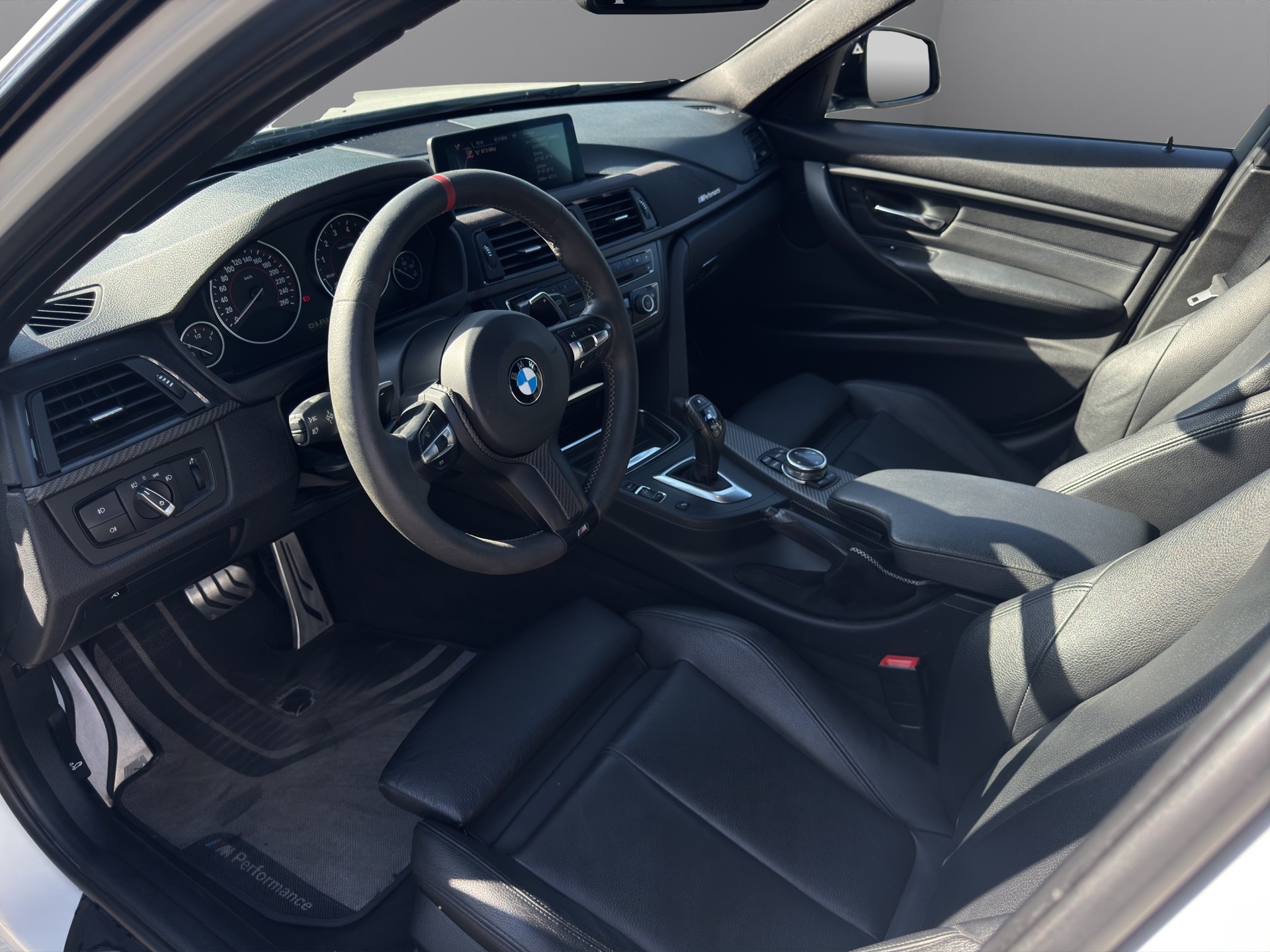 BMW 335i xDrive Touring Sport Line Steptronic-image-11