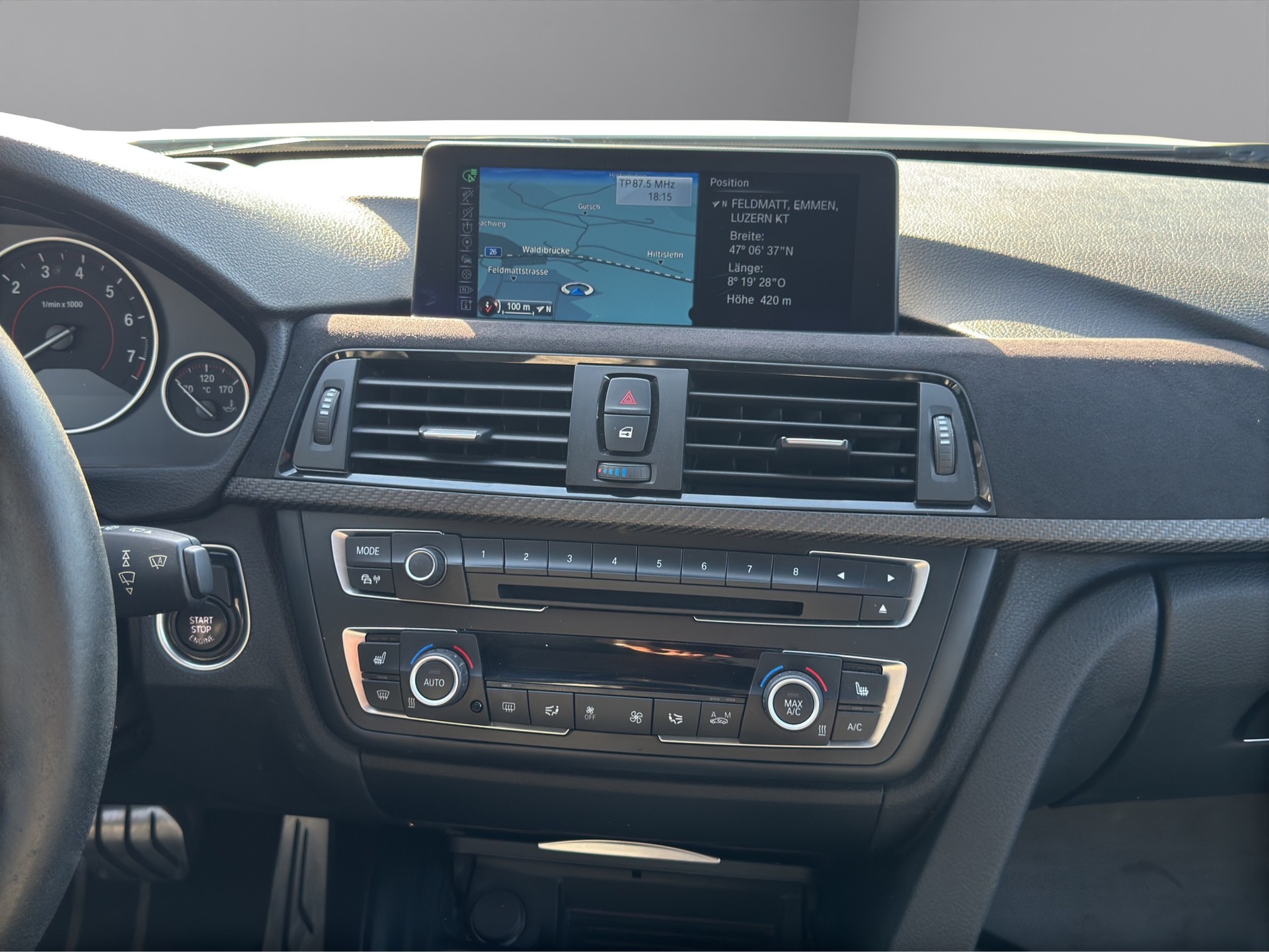 BMW 335i xDrive Touring Sport Line Steptronic-image-13