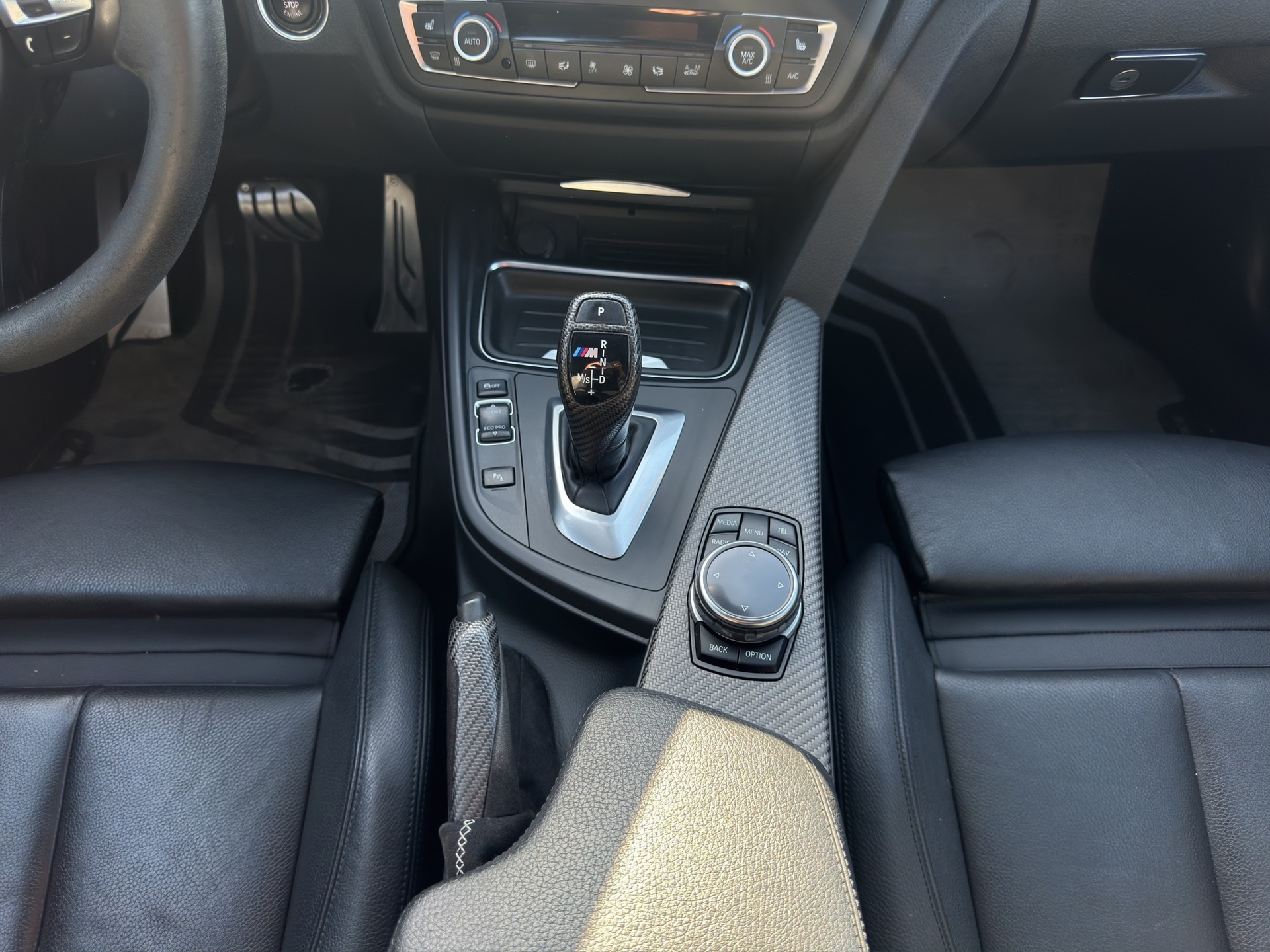 BMW 335i xDrive Touring Sport Line Steptronic-image-14