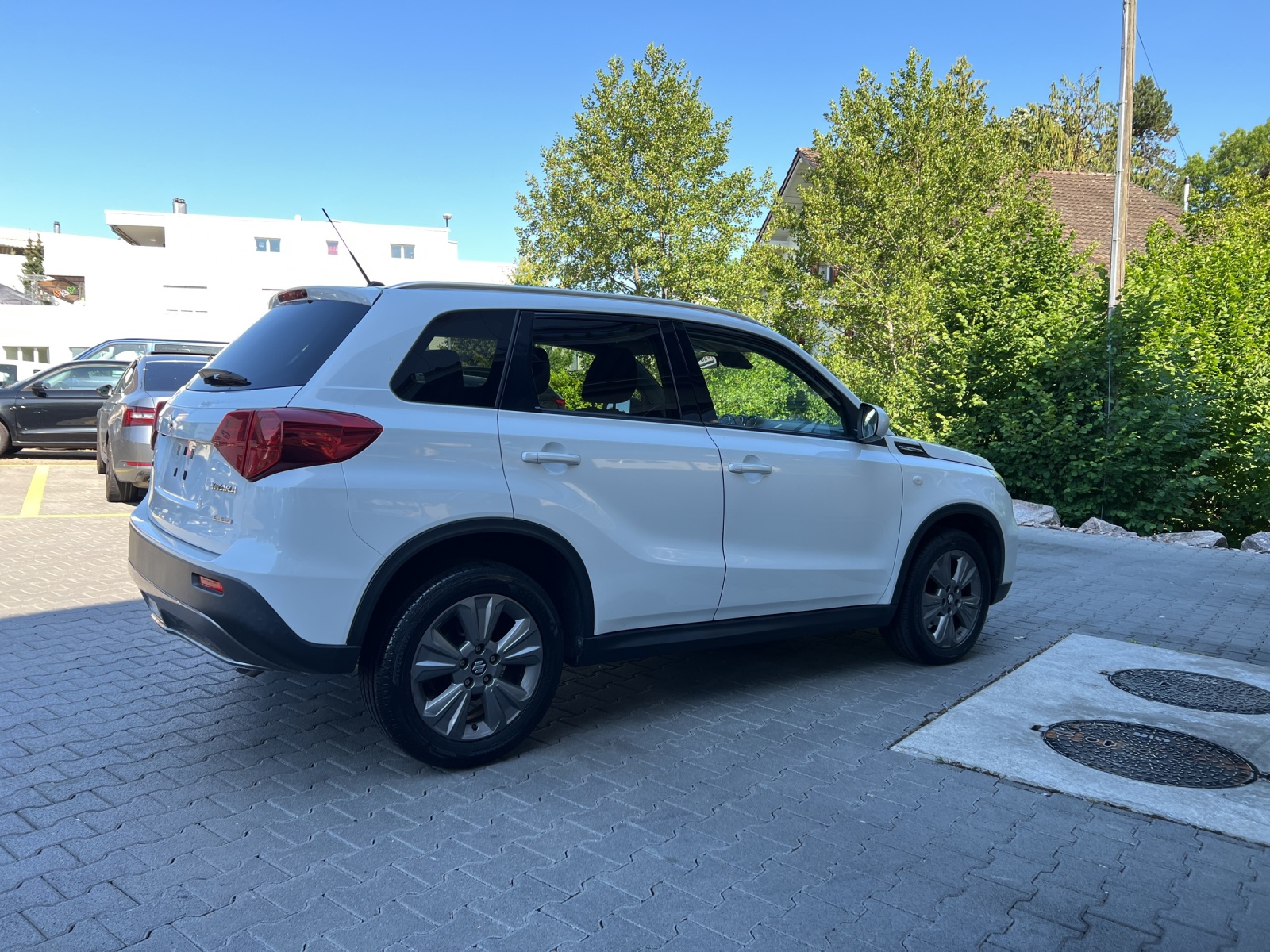 SUZUKI Vitara 1.4 Boosterjet Compact Top Automatic-image-3