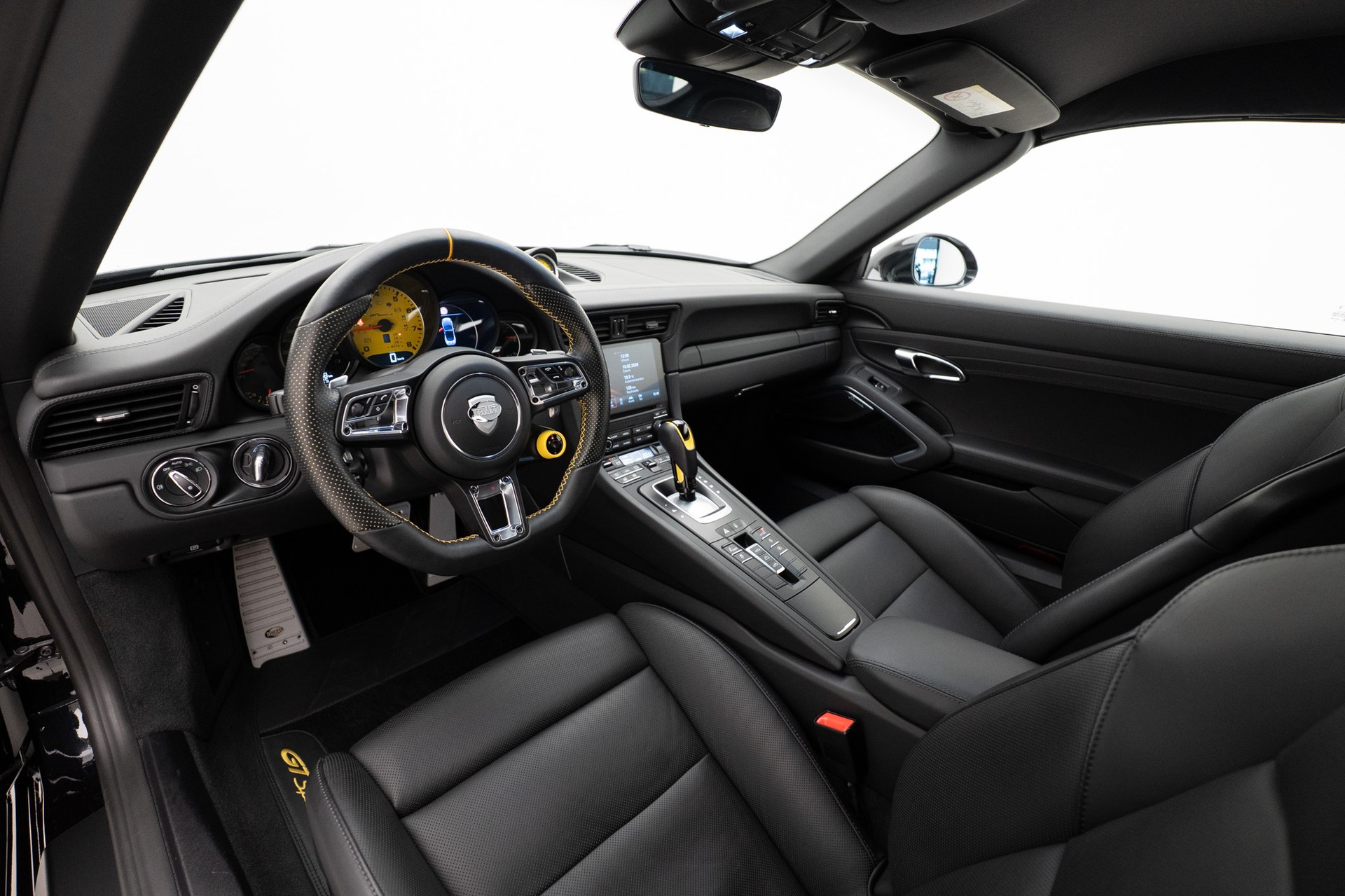 PORSCHE 911 Turbo S Cabrio TECH ART-image-5