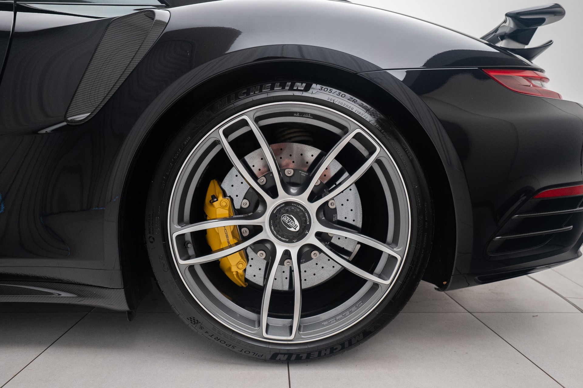 PORSCHE 911 Turbo S Cabrio TECH ART-image-12