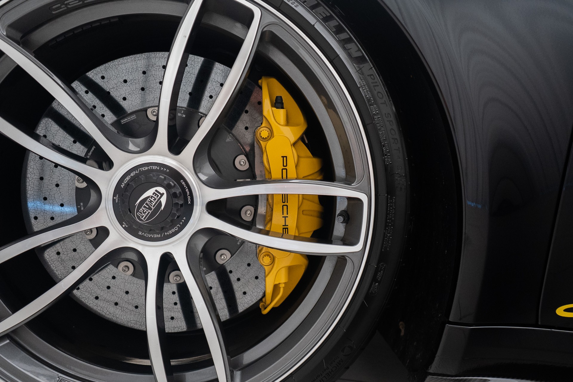 PORSCHE 911 Turbo S Cabrio TECH ART-image-18