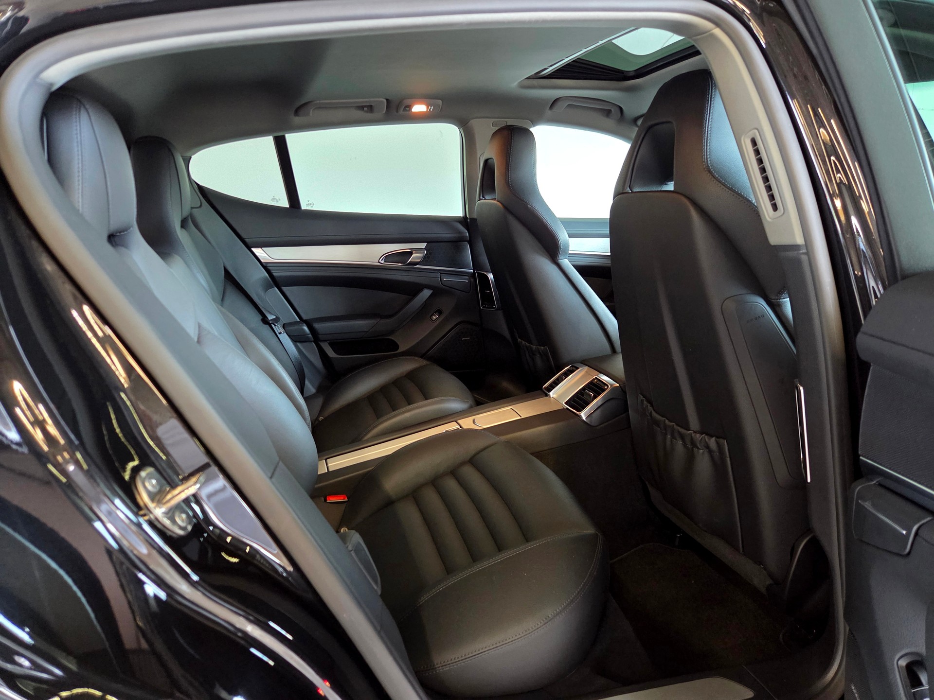 PORSCHE Panamera 4.8 V8 4S PDK-image-21