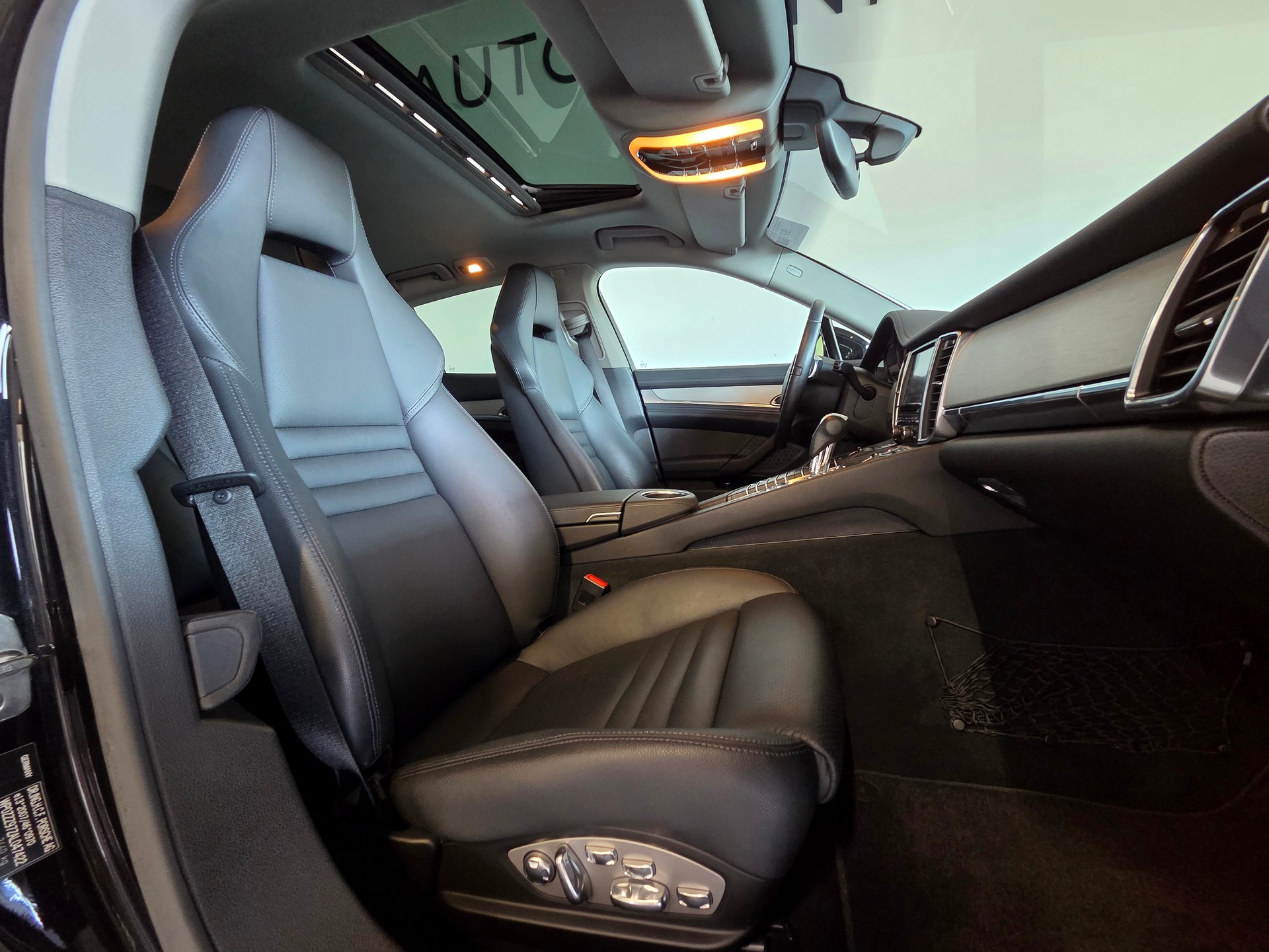 PORSCHE Panamera 4.8 V8 4S PDK-image-4