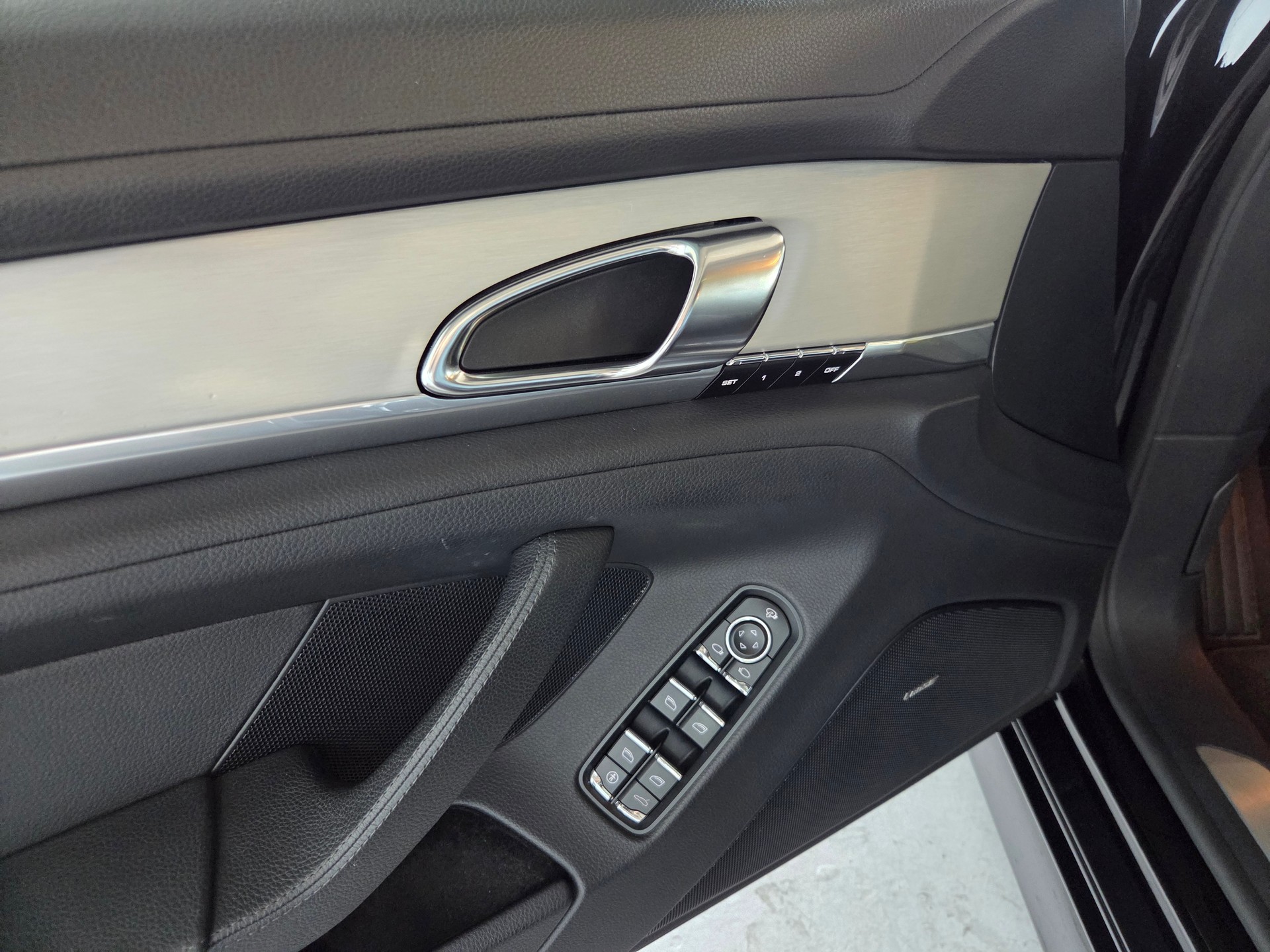 PORSCHE Panamera 4.8 V8 4S PDK-image-18