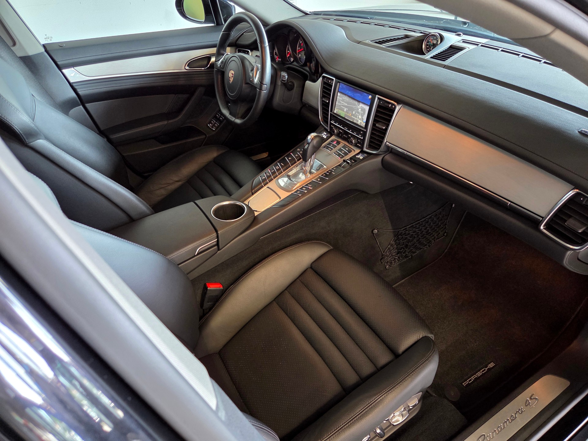PORSCHE Panamera 4.8 V8 4S PDK-image-8