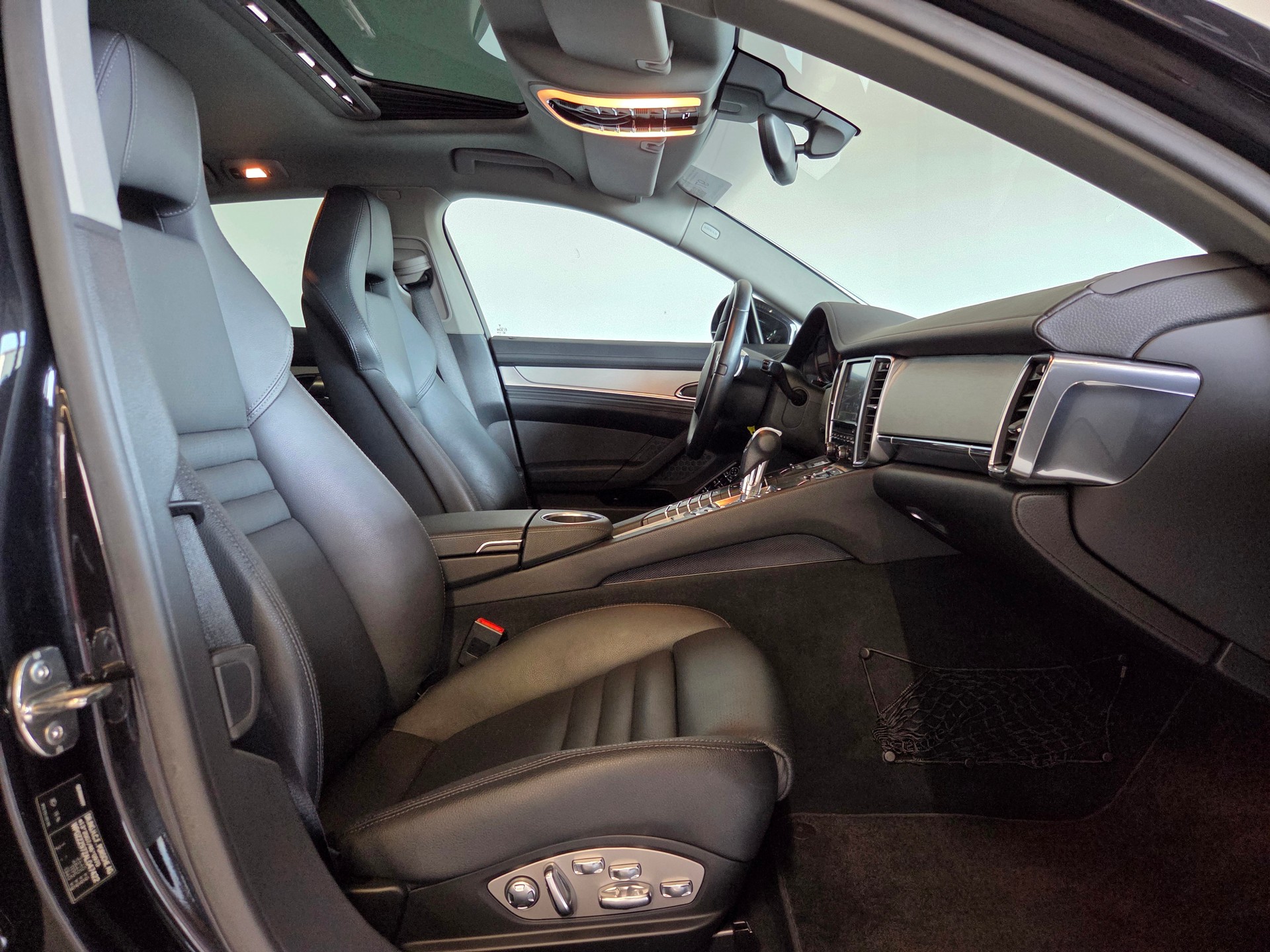 PORSCHE Panamera 4.8 V8 4S PDK-image-14