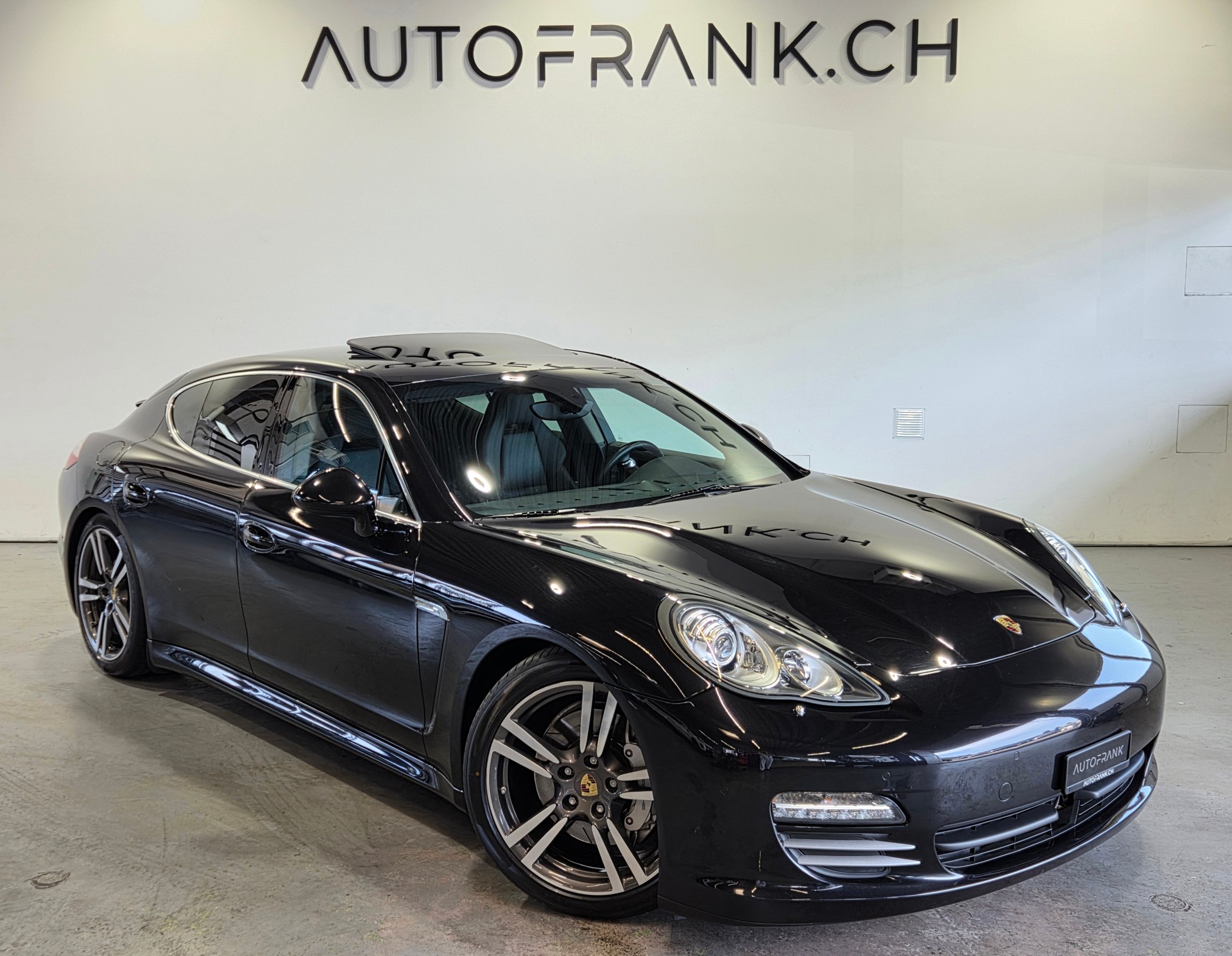 PORSCHE Panamera 4.8 V8 4S PDK-image-15