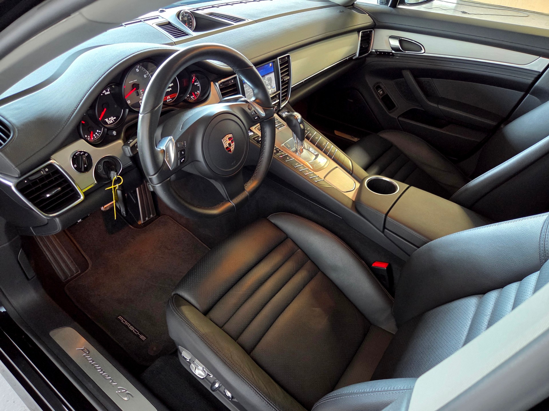 PORSCHE Panamera 4.8 V8 4S PDK-image-3