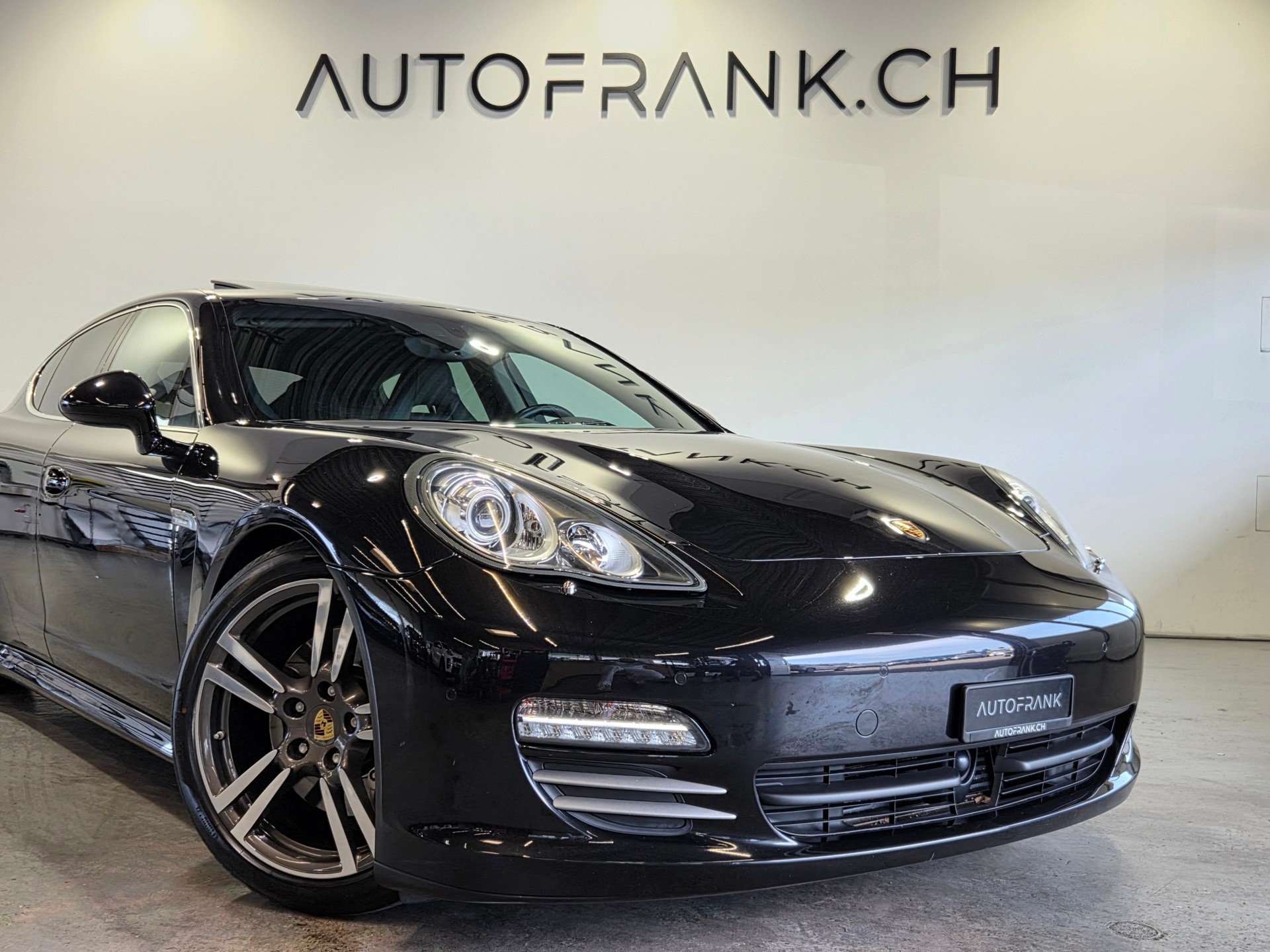 PORSCHE Panamera 4.8 V8 4S PDK-image-9