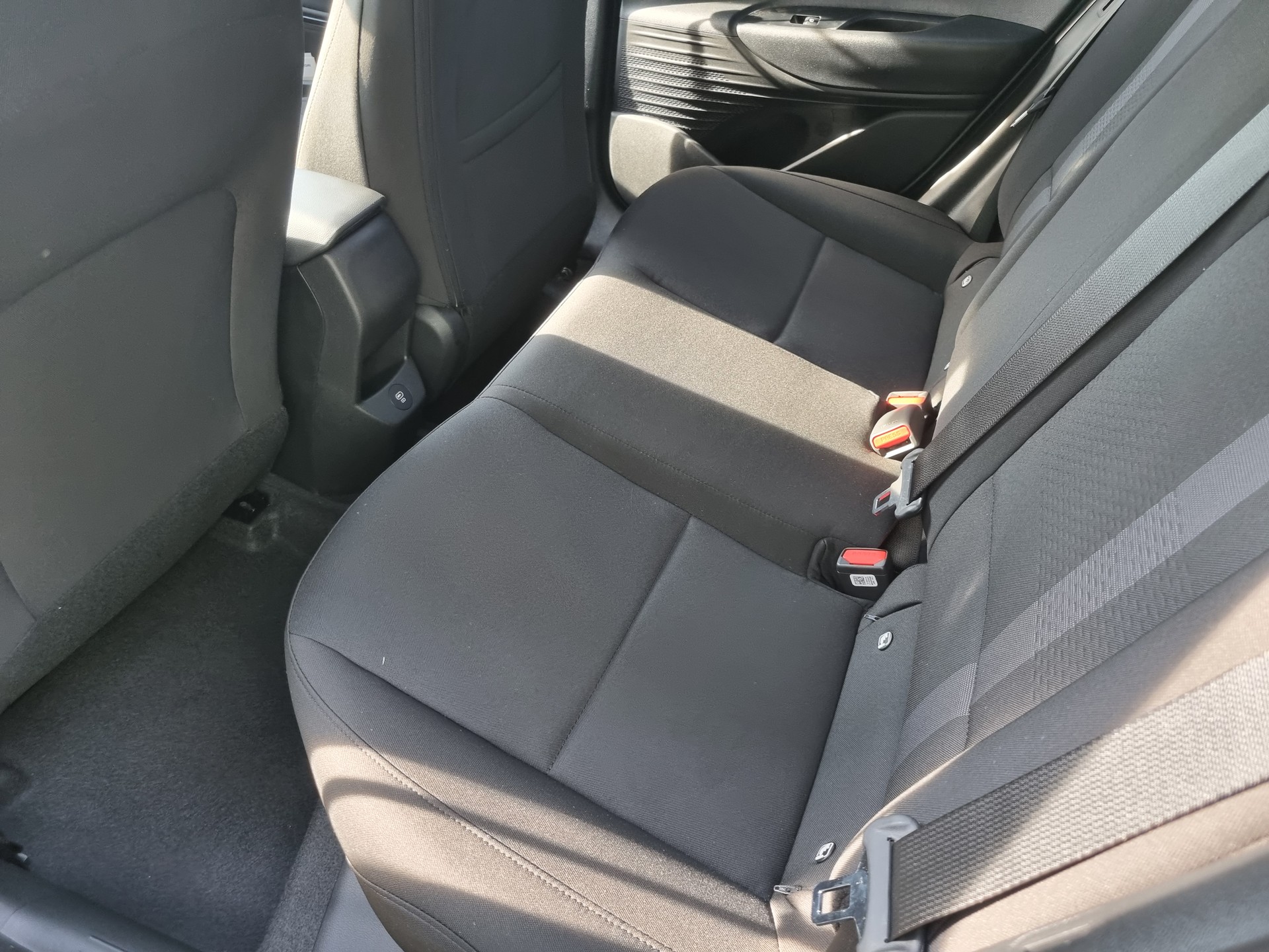 HYUNDAI i20 1.0 T-GDi Amplia DCT-image-8