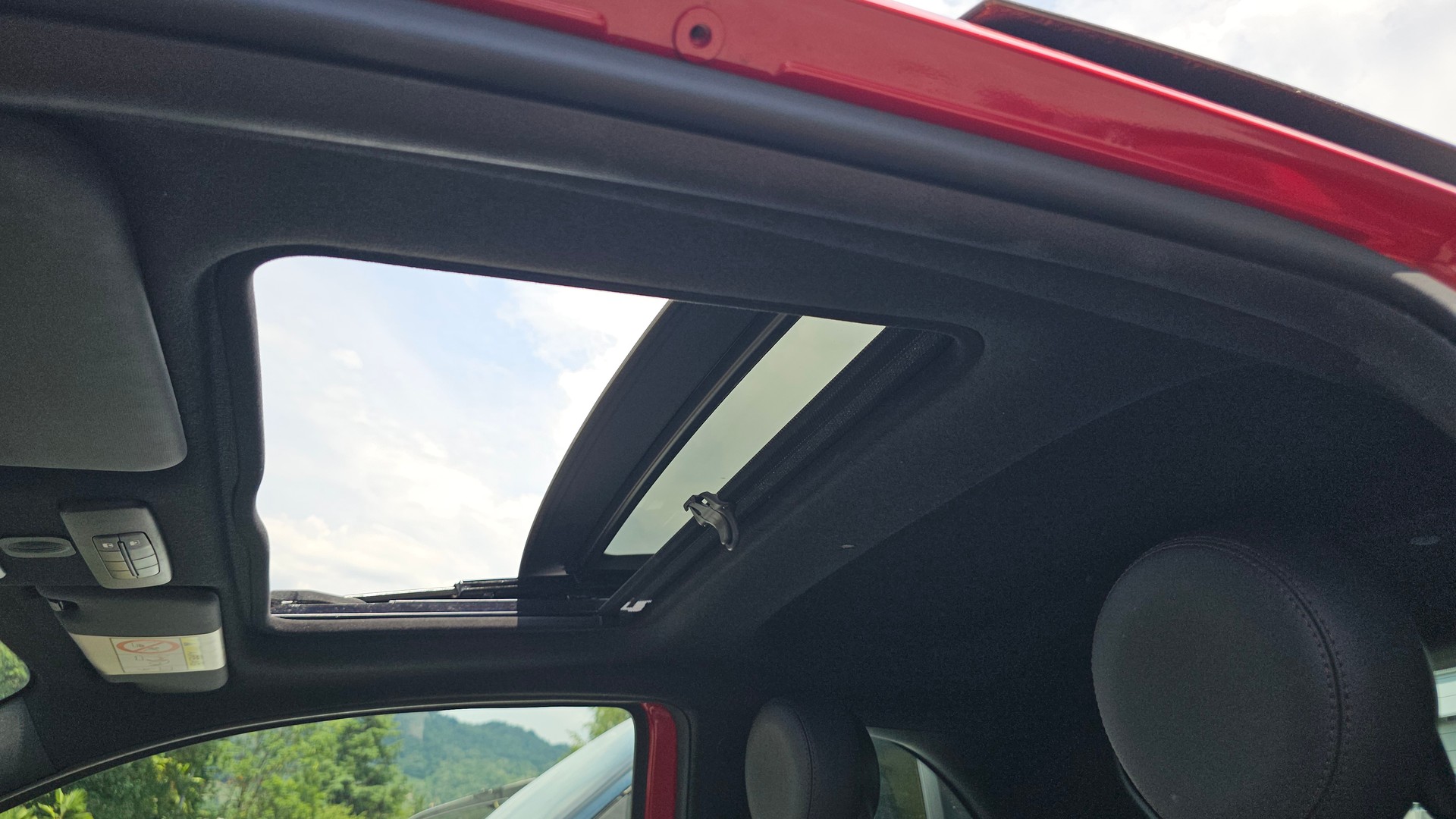 FIAT 500 0.9 Twinair Swiss Edition-image-13
