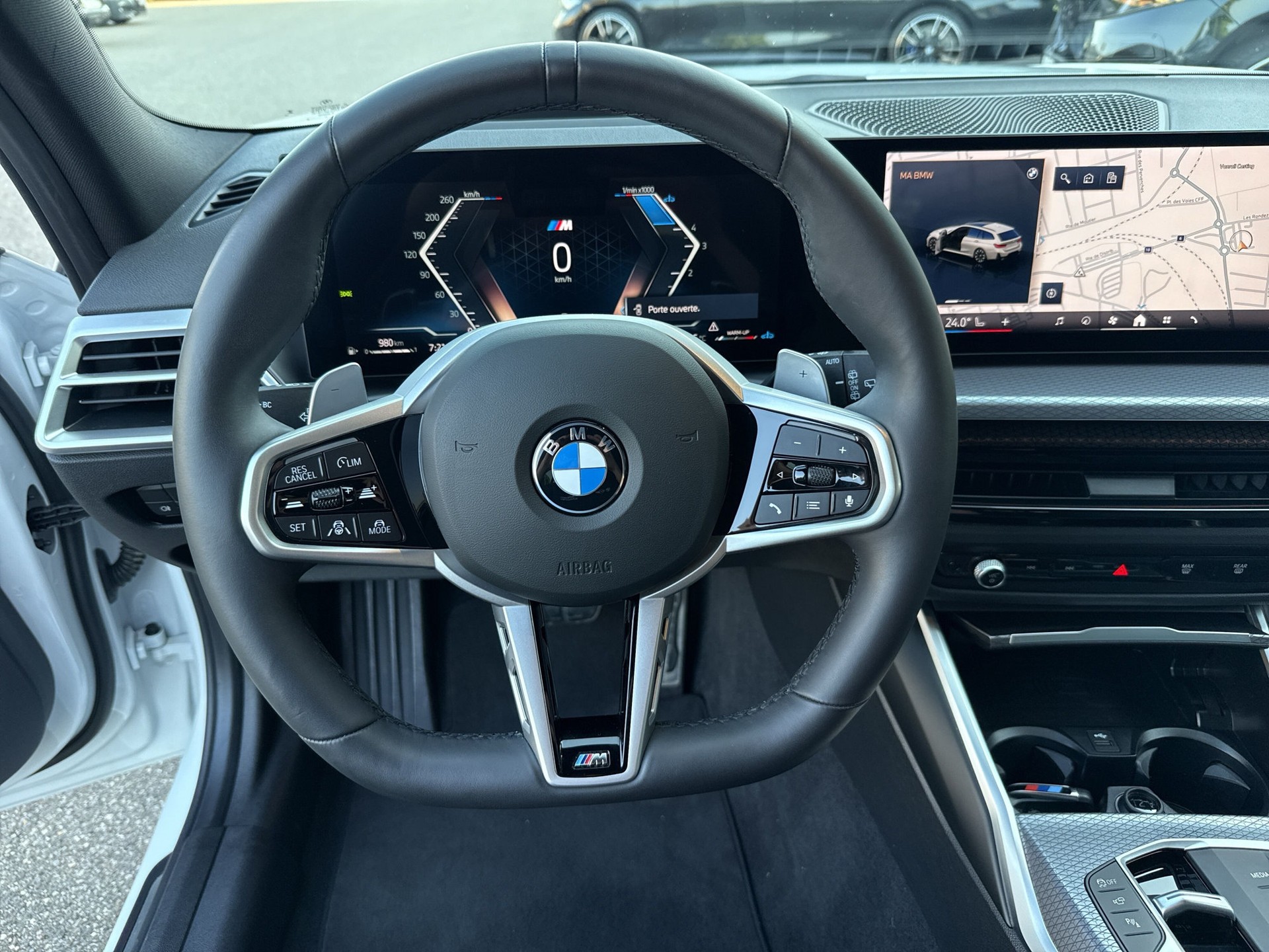 BMW 320d xDrive 48V Touring Steptronic M Sport-image-10