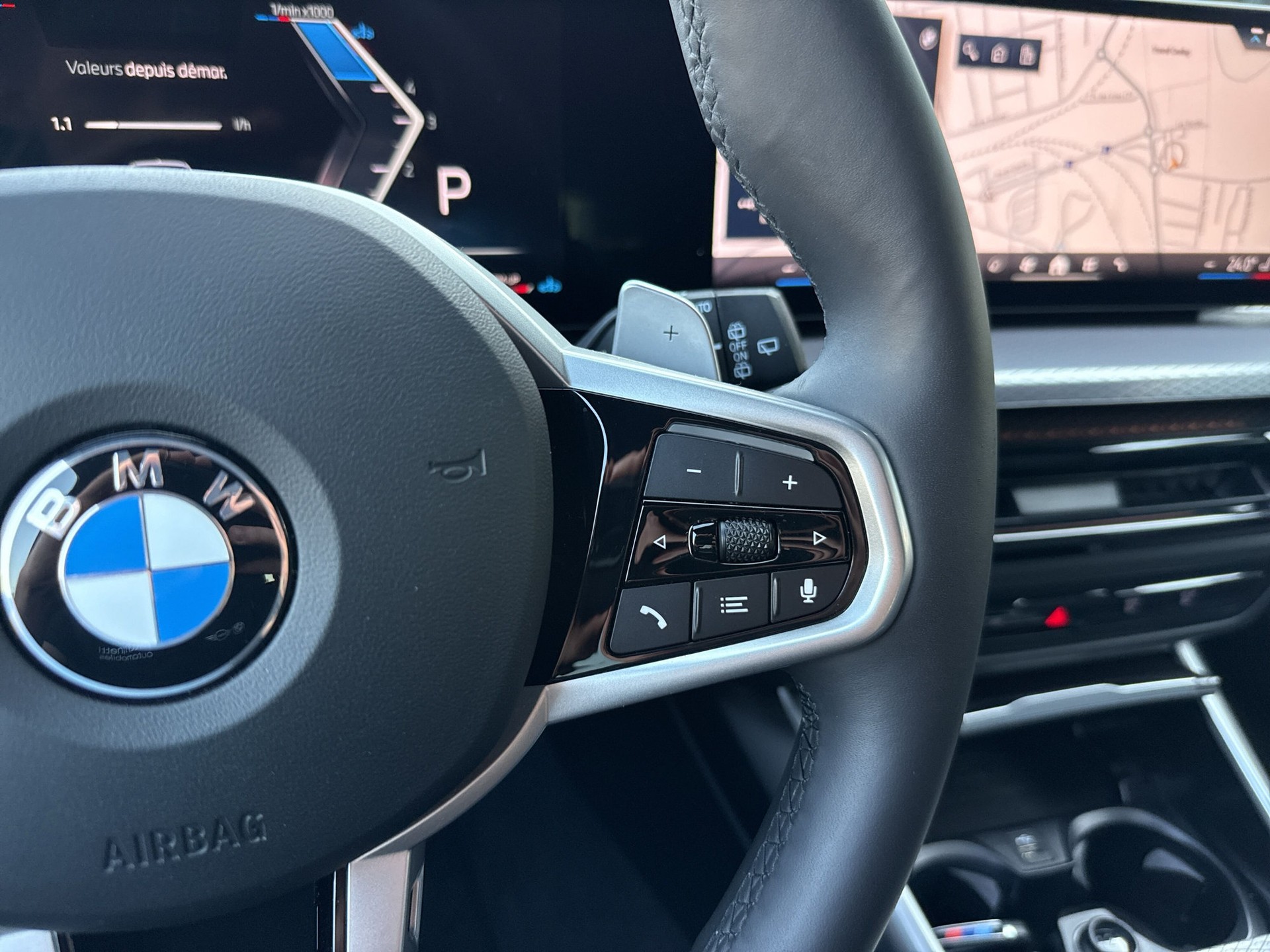 BMW 320d xDrive 48V Touring Steptronic M Sport-image-14