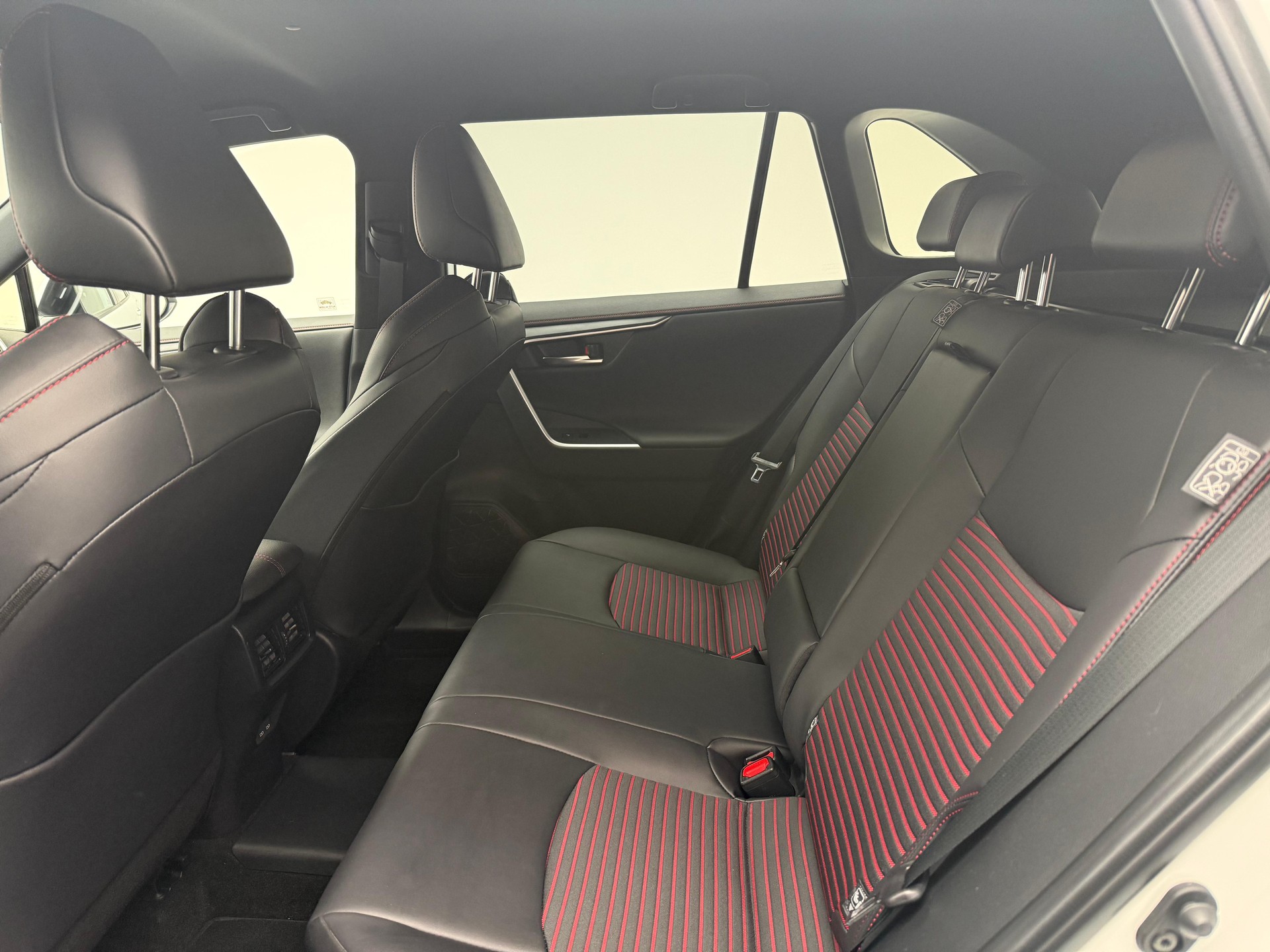 SUZUKI Across 2.5 PHEV Compact Top 4x4-image-9