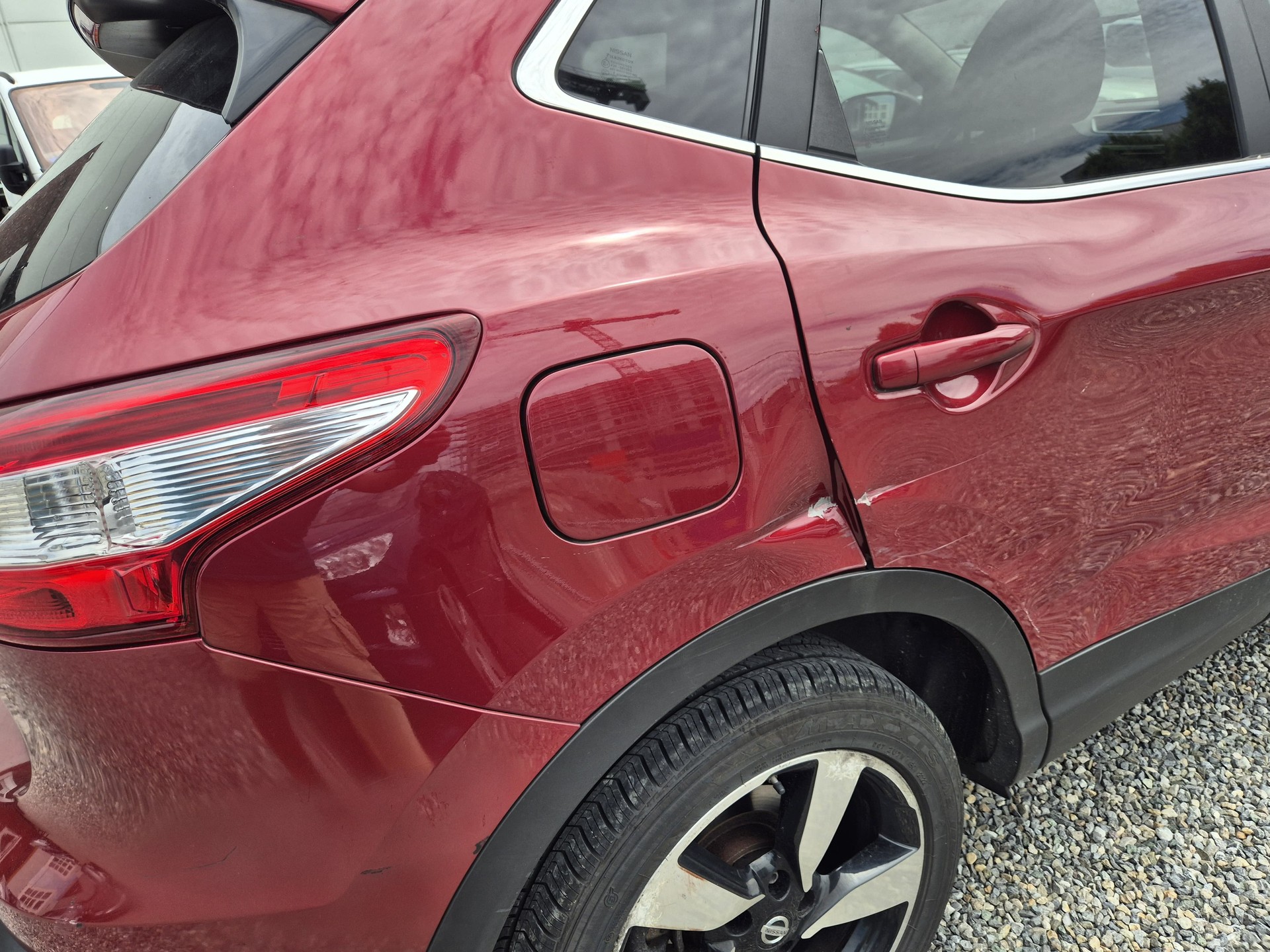NISSAN Qashqai 1.6 DIG-T tekna-image-3