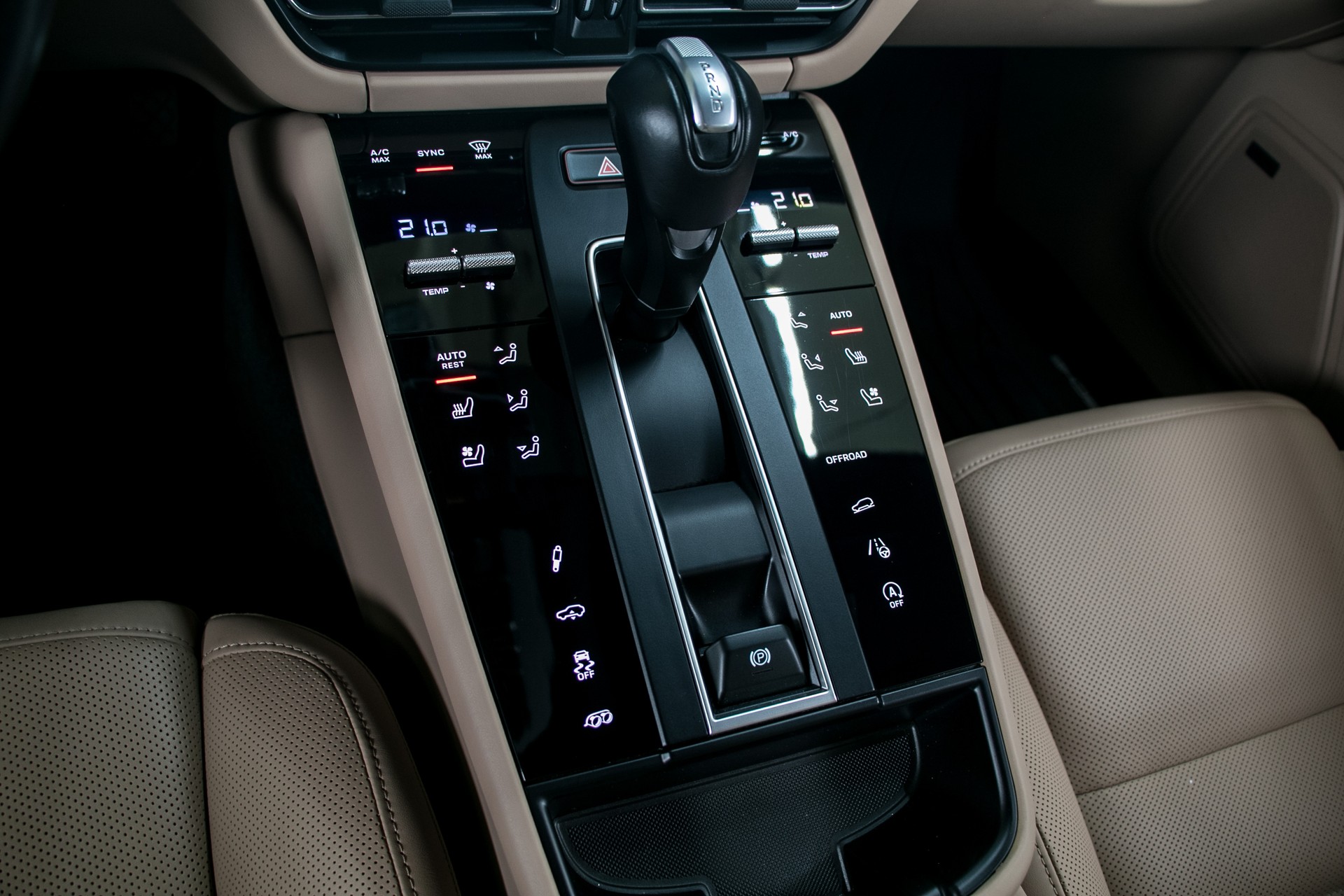 PORSCHE Macan S PDK-image-9