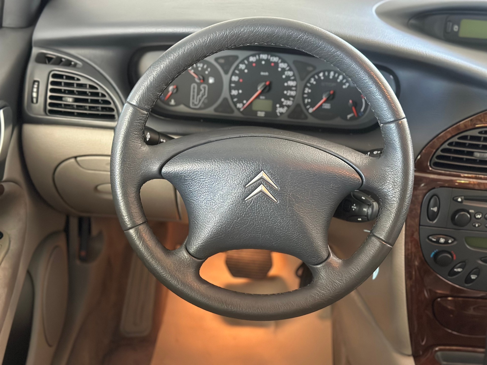CITROEN C5 Berline 2.0i 16V SX Automatic-image-12