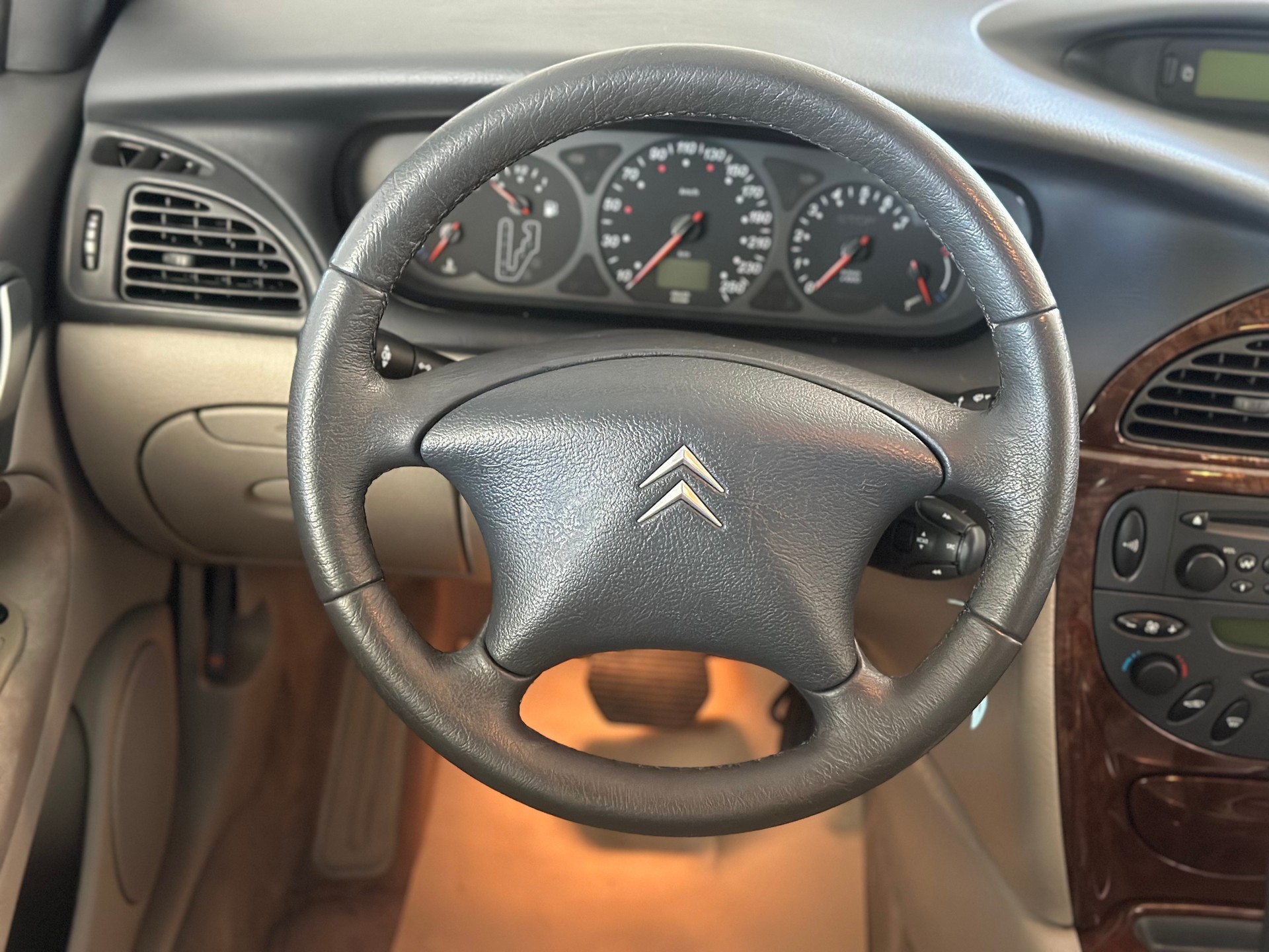 CITROEN C5 Berline 2.0i 16V SX Automatic-image-12