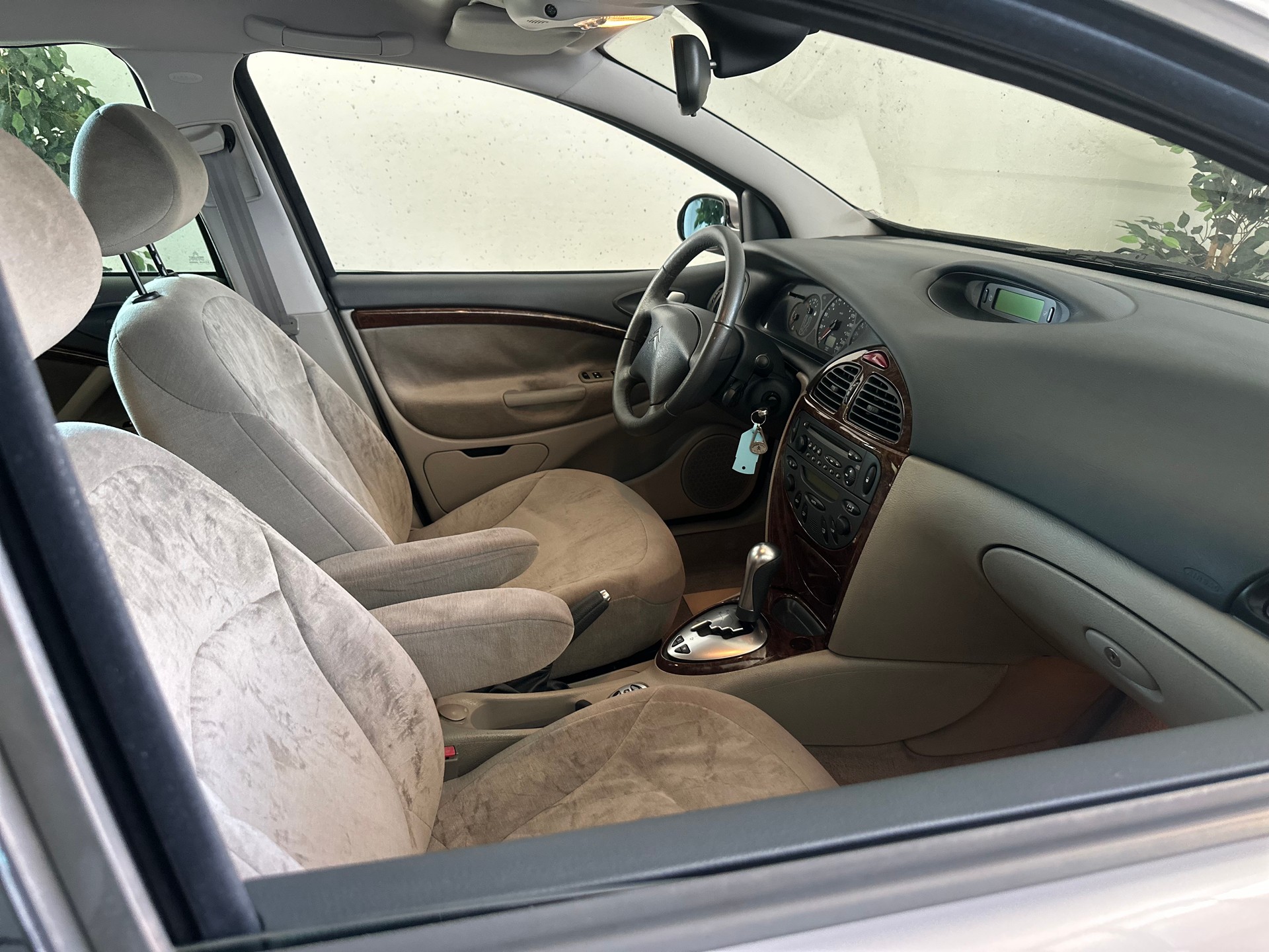 CITROEN C5 Berline 2.0i 16V SX Automatic-image-7