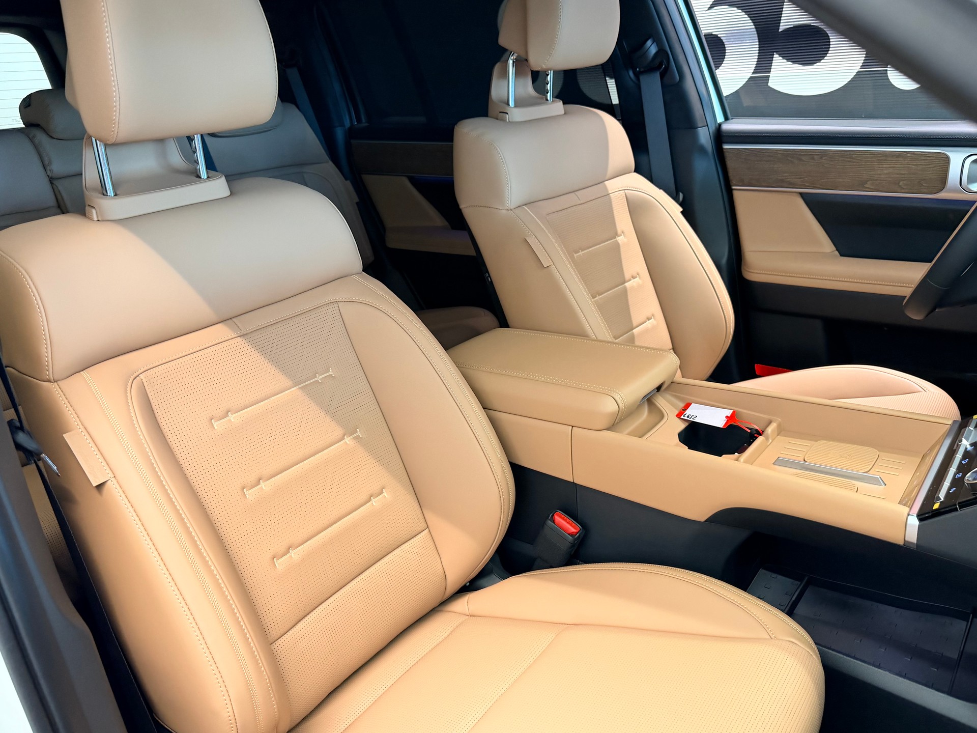 HYUNDAI Santa Fe 1.6 T-GDi PHEV Calligraphy 4WD Automatic-image-21