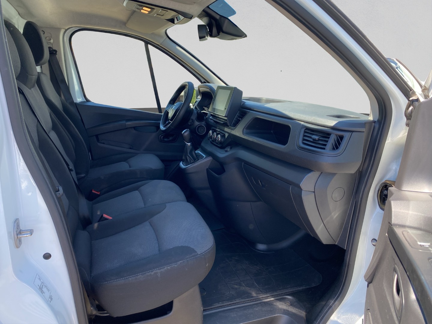 RENAULT Trafic 2.0 Blue dCi 150 Advance L1H1 EDC EN-image-14