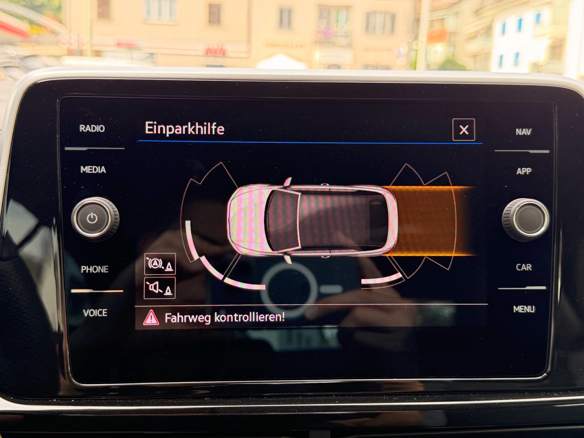 VW T-Roc CABRIOLET 1.5 TSI 150PS R-LINE *** ANHÄNGEKUPPLUNG ***-image-14