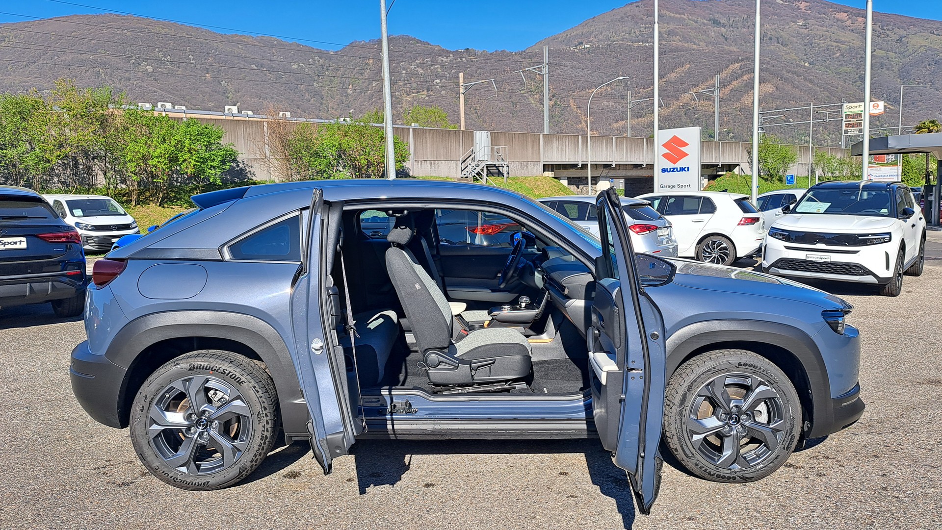 MAZDA MX-30 PHEV e-Skyactiv R-EV 170 Exclusive-Line-image-9
