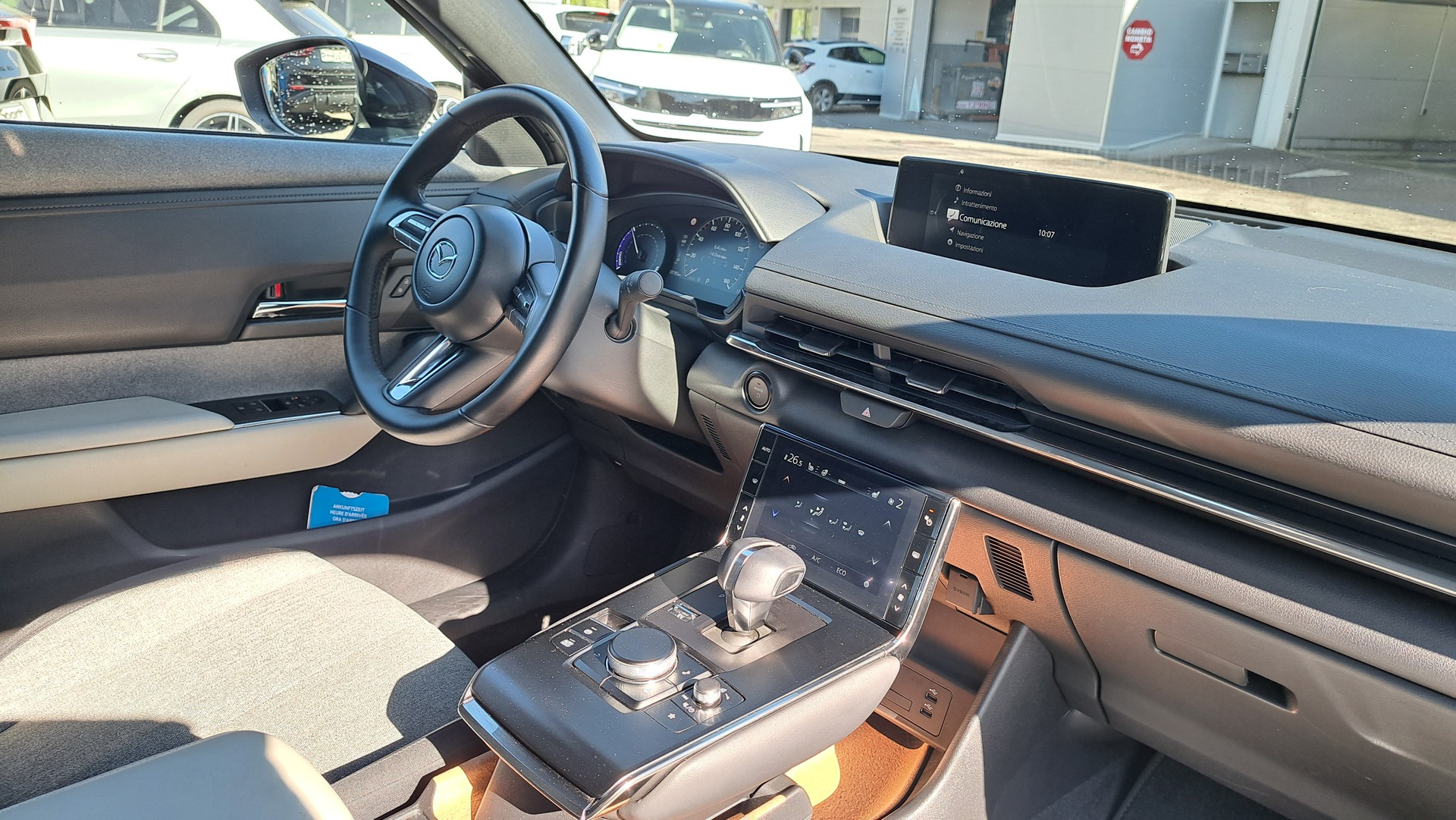 MAZDA MX-30 PHEV e-Skyactiv R-EV 170 Exclusive-Line-image-11