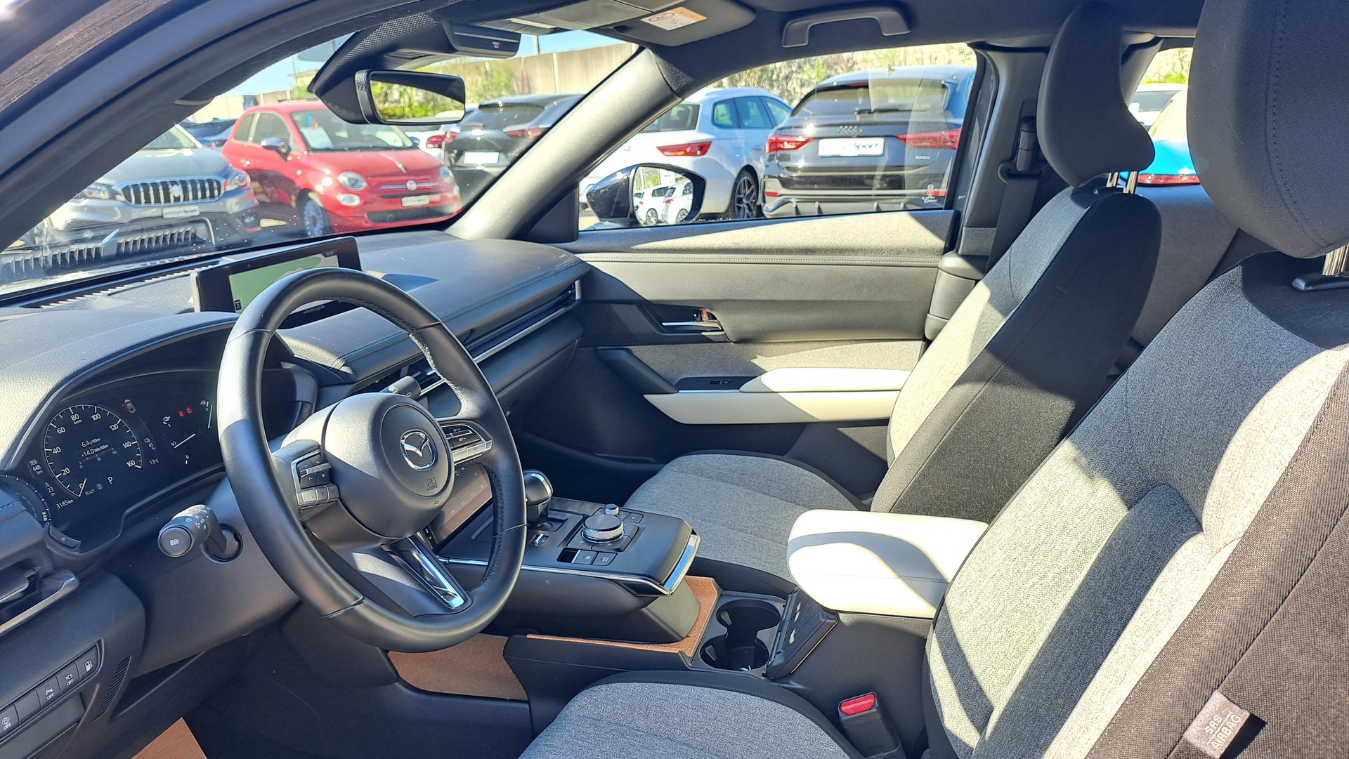 MAZDA MX-30 PHEV e-Skyactiv R-EV 170 Exclusive-Line-image-13