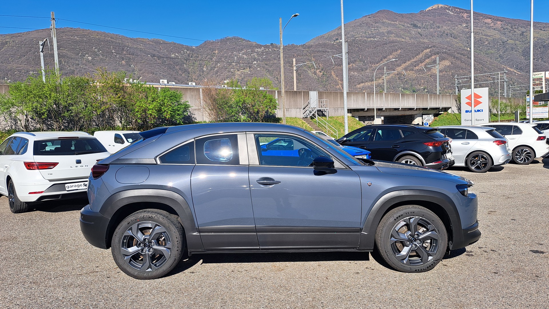 MAZDA MX-30 PHEV e-Skyactiv R-EV 170 Exclusive-Line-image-8